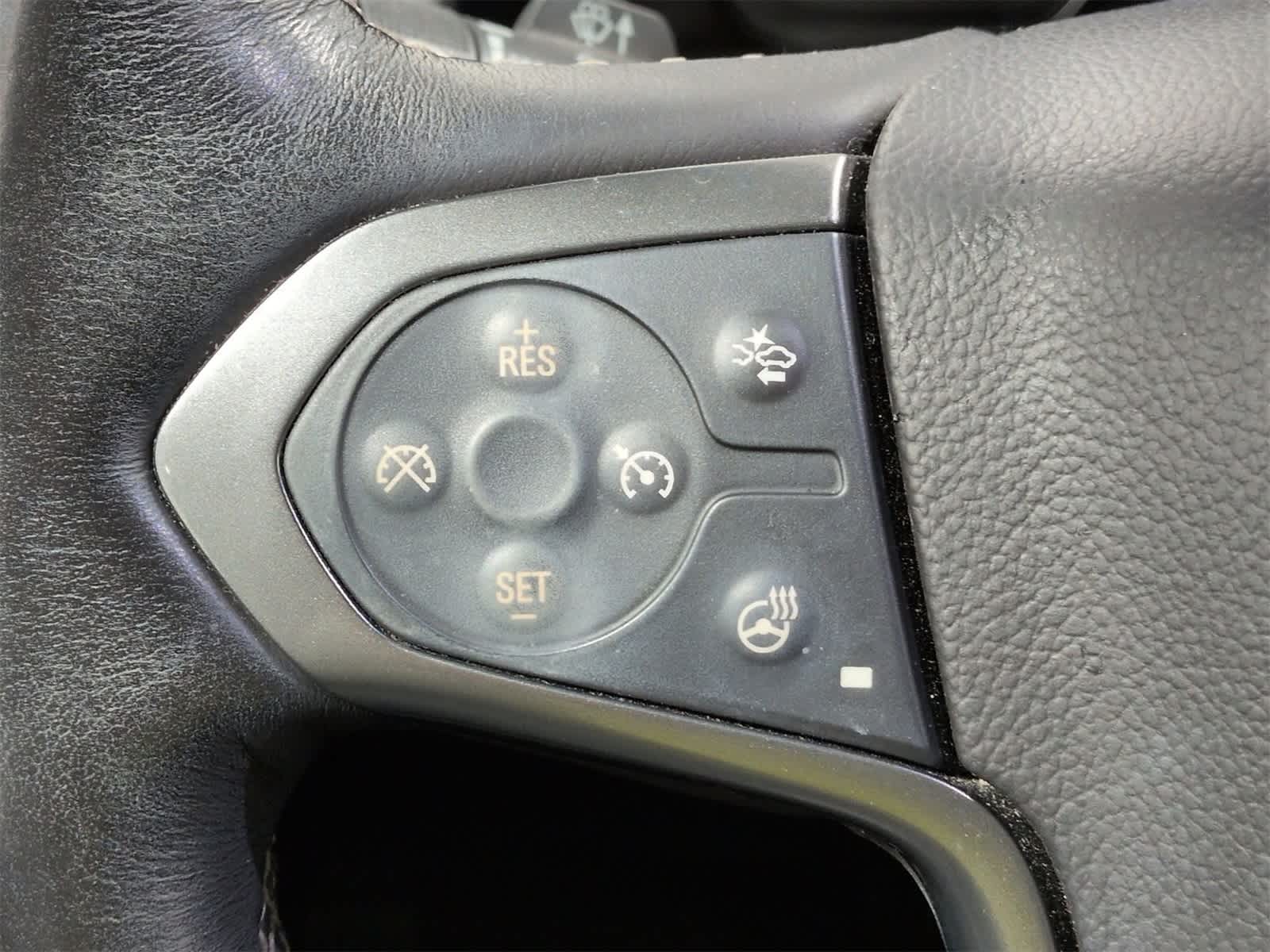 Thumbnail: 2016 Chevrolet Tahoe - 24