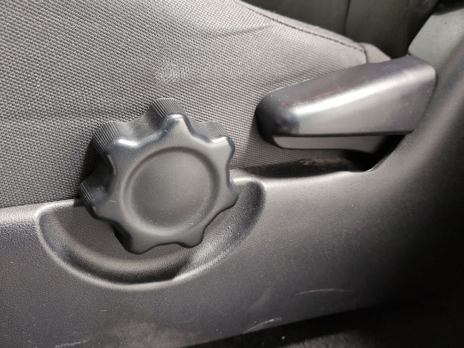 Thumbnail: 2019 Toyota Tacoma - 17