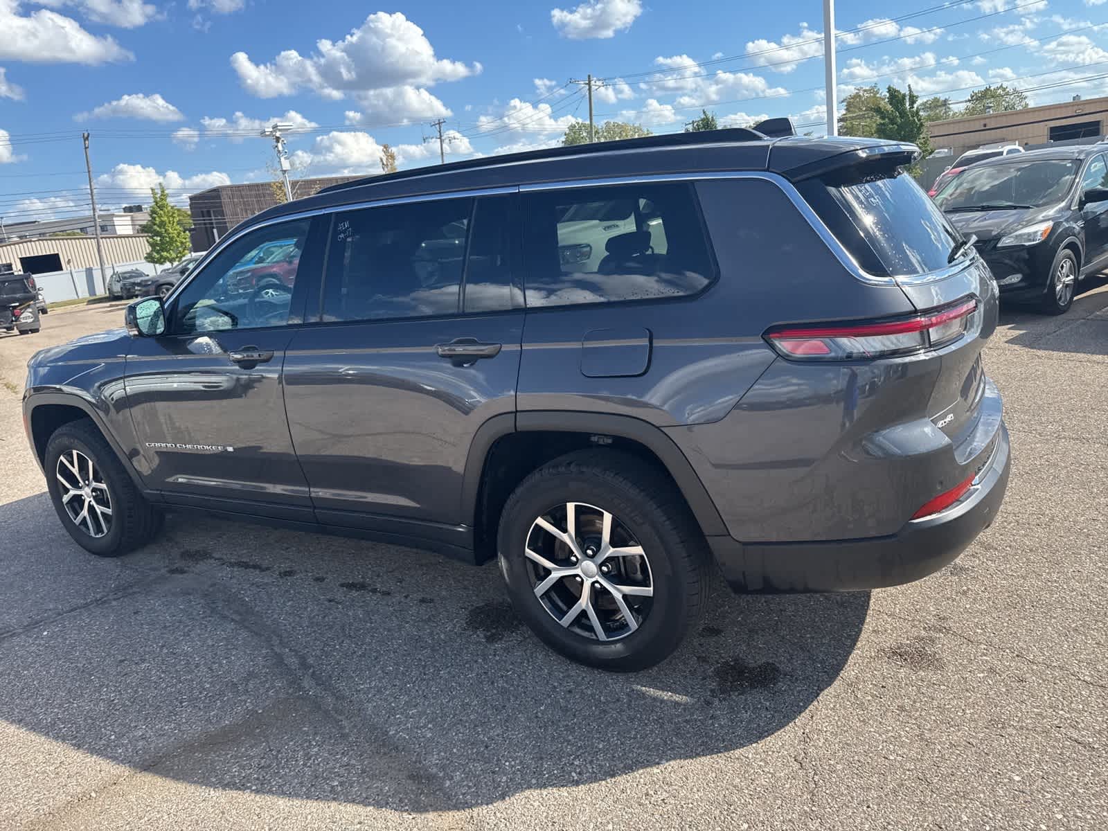 Thumbnail: 2024 Jeep Grand Cherokee L - 22