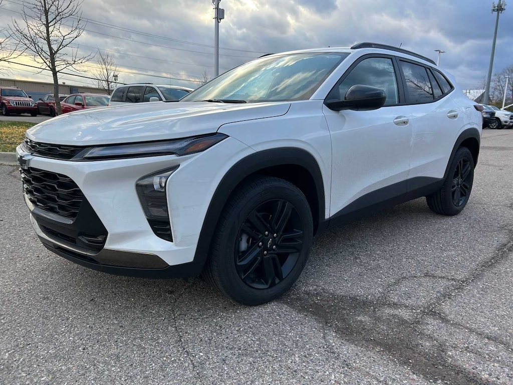 Used 2025 Chevrolet Trax Activ SUV