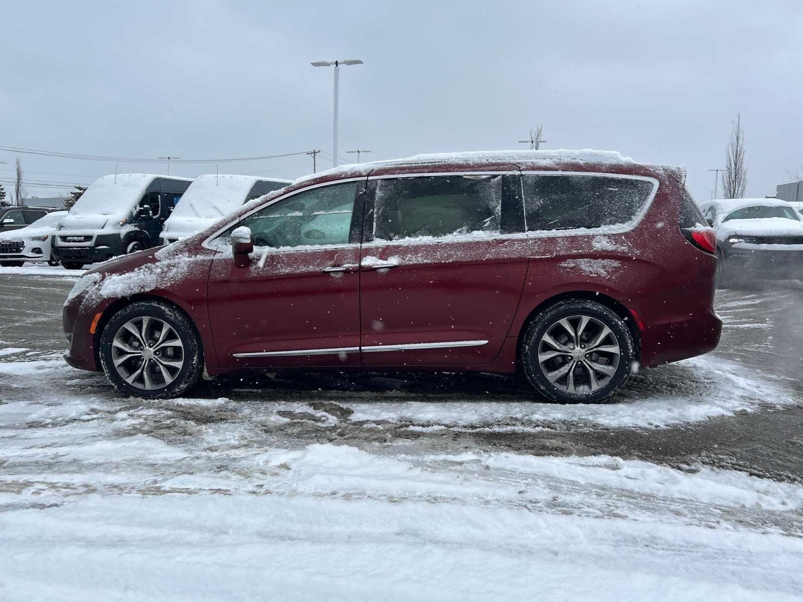 Thumbnail: 2019 Chrysler Pacifica - 30