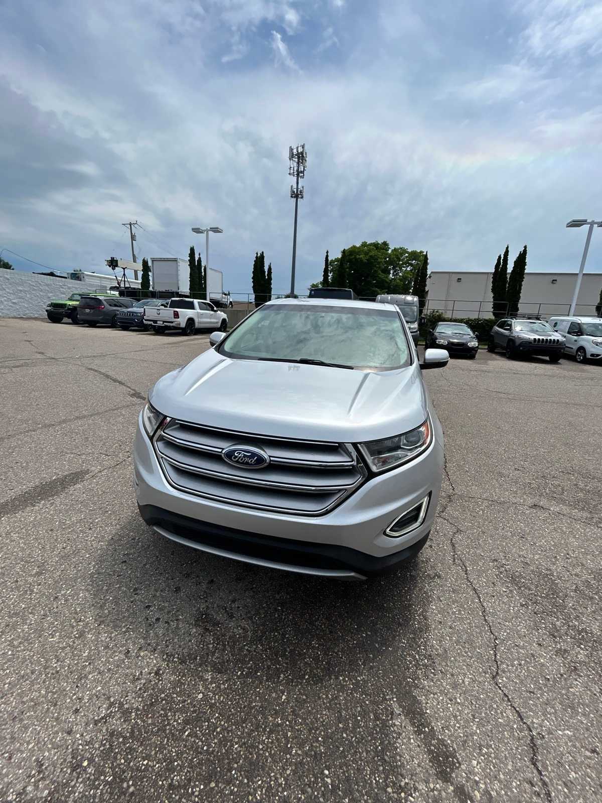 Thumbnail: 2017 Ford Edge - 5