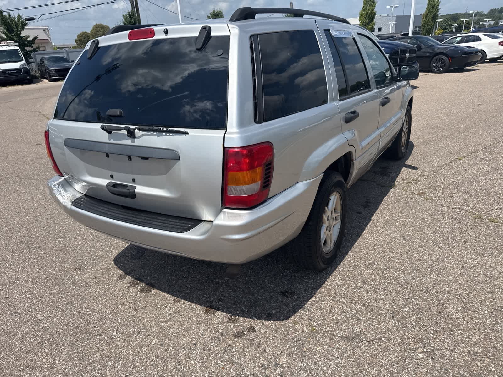Thumbnail: 2004 Jeep Grand Cherokee - 17