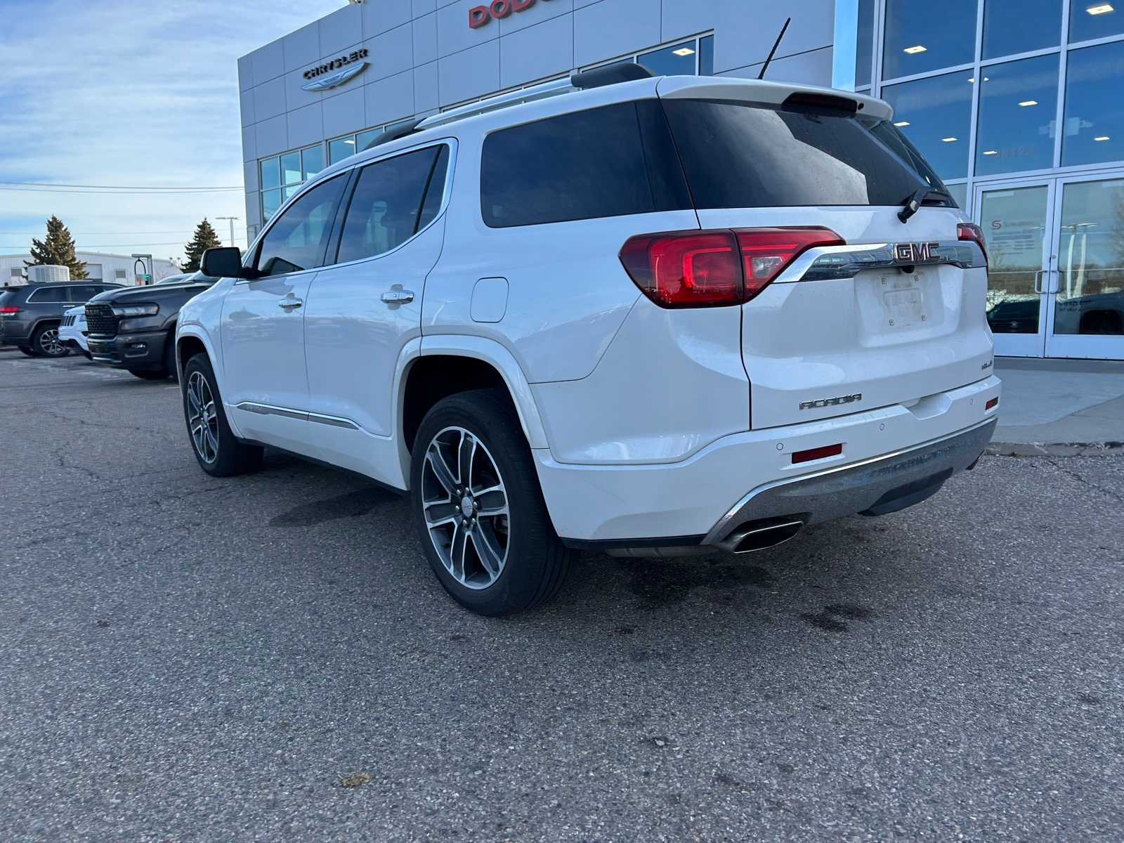 Thumbnail: 2019 GMC Acadia - 18