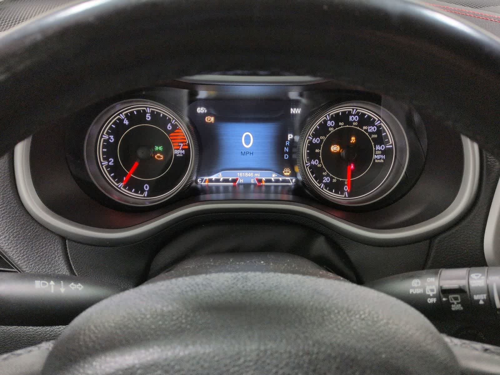 Thumbnail: 2017 Jeep Cherokee - 32