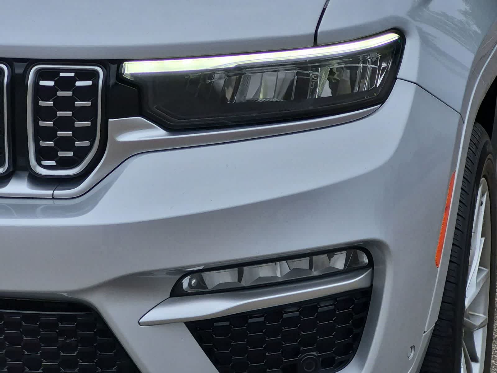 Thumbnail: 2022 Jeep Grand Cherokee - 18
