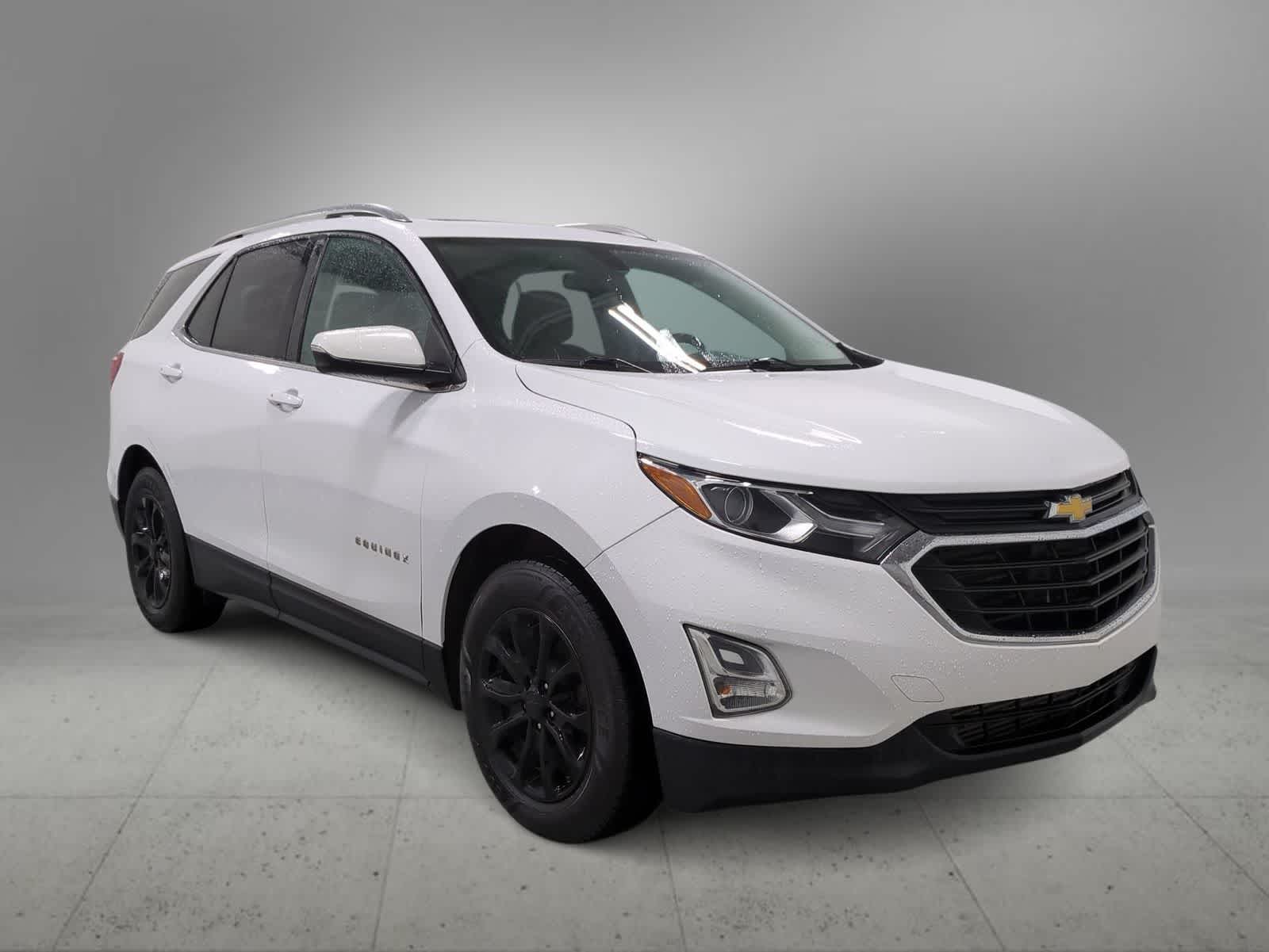 Used 2018 Chevrolet Equinox LT with VIN 2GNAXJEV0J6346947 for sale in Farmington Hills, MI