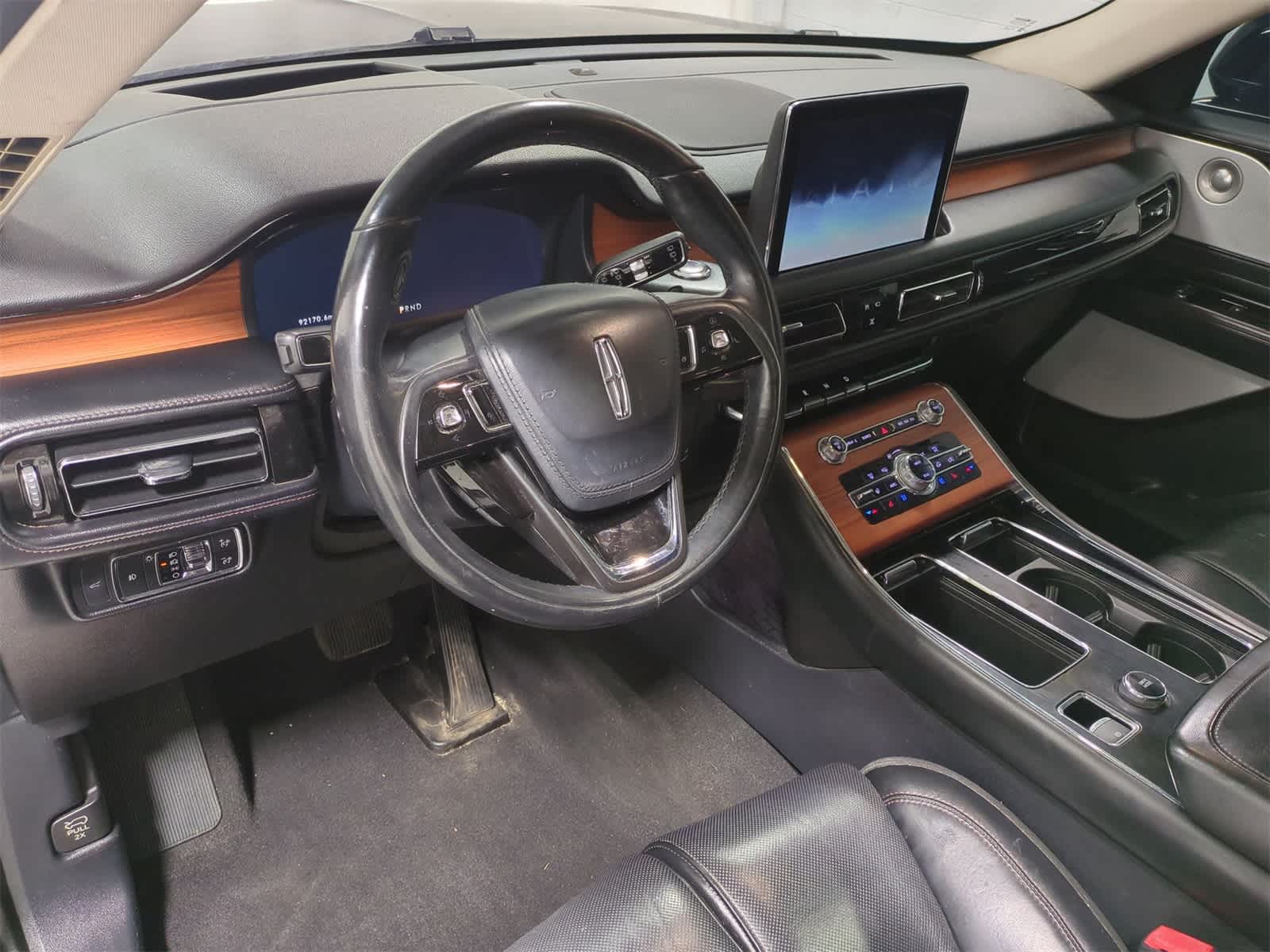 Thumbnail: 2020 Lincoln Aviator - 10