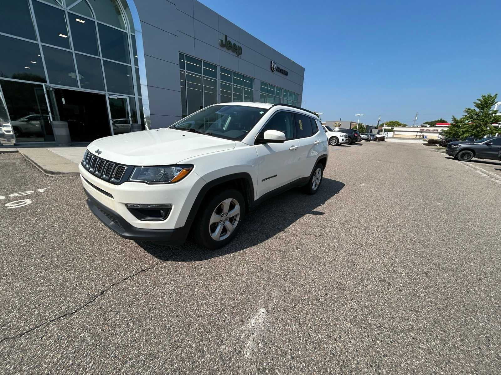 2018 Jeep Compass Latitude Hero Image