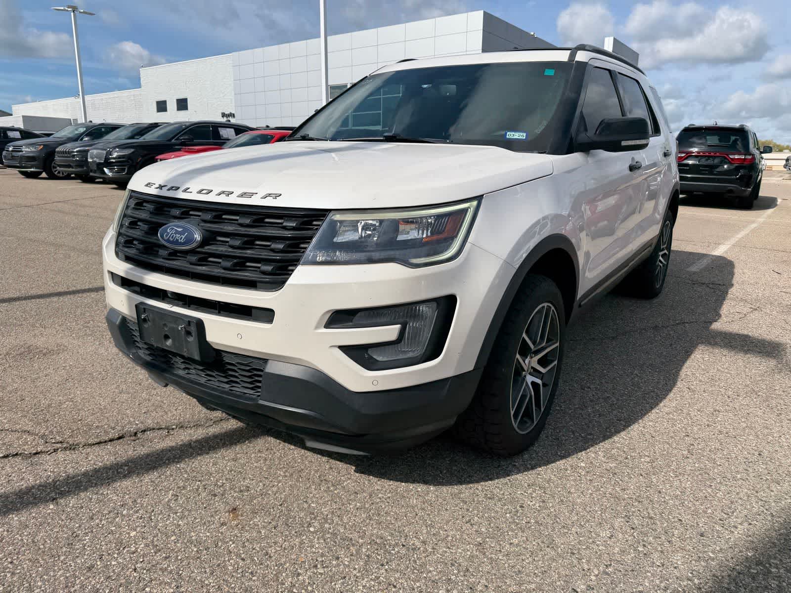 Thumbnail: 2016 Ford Explorer - 3