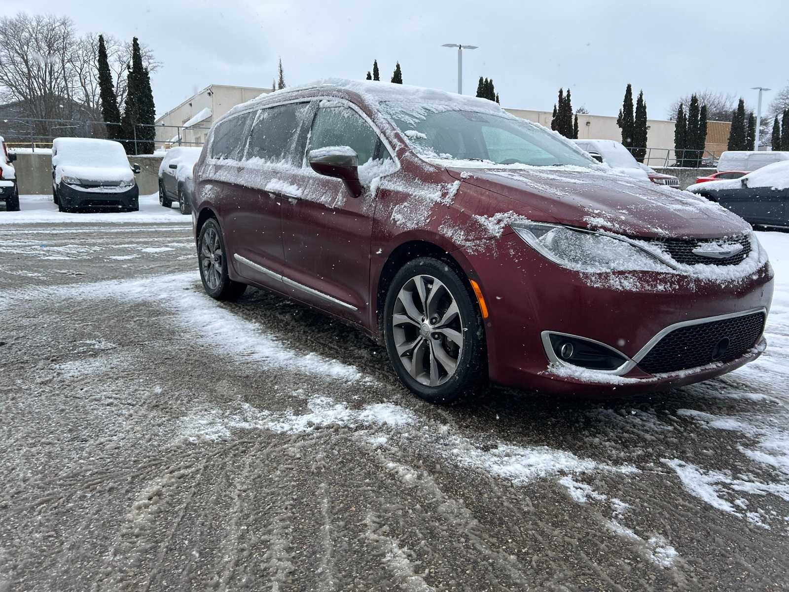 Thumbnail: 2019 Chrysler Pacifica - 9