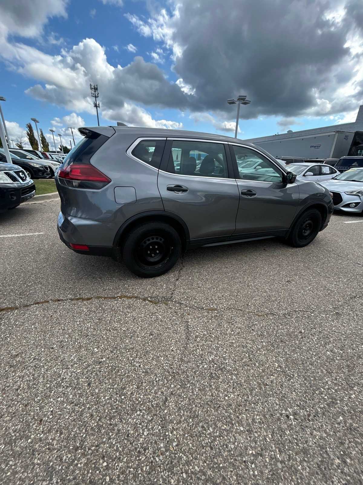 Thumbnail: 2019 Nissan Rogue - 15