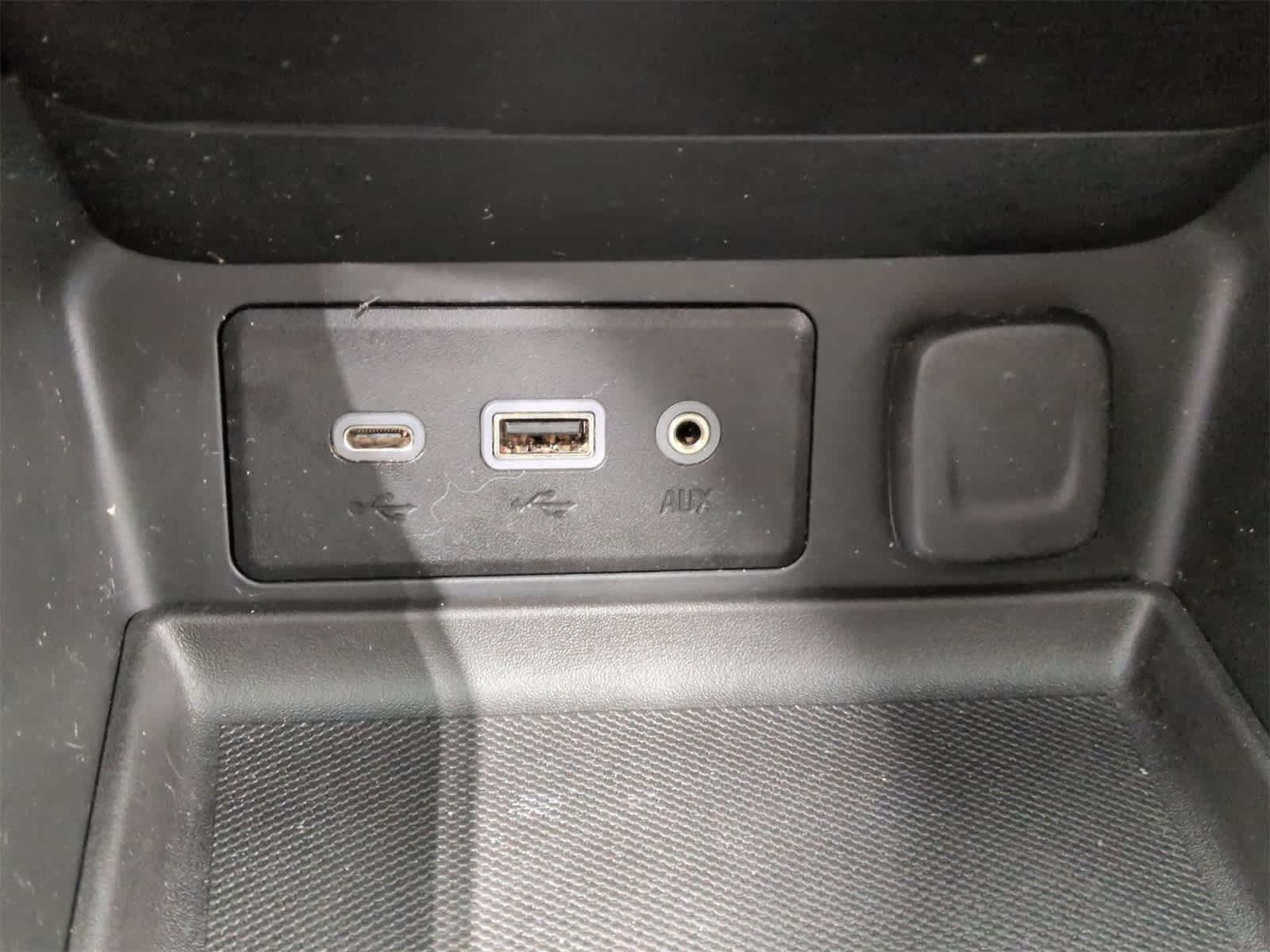 Thumbnail: 2022 GMC Terrain - 33