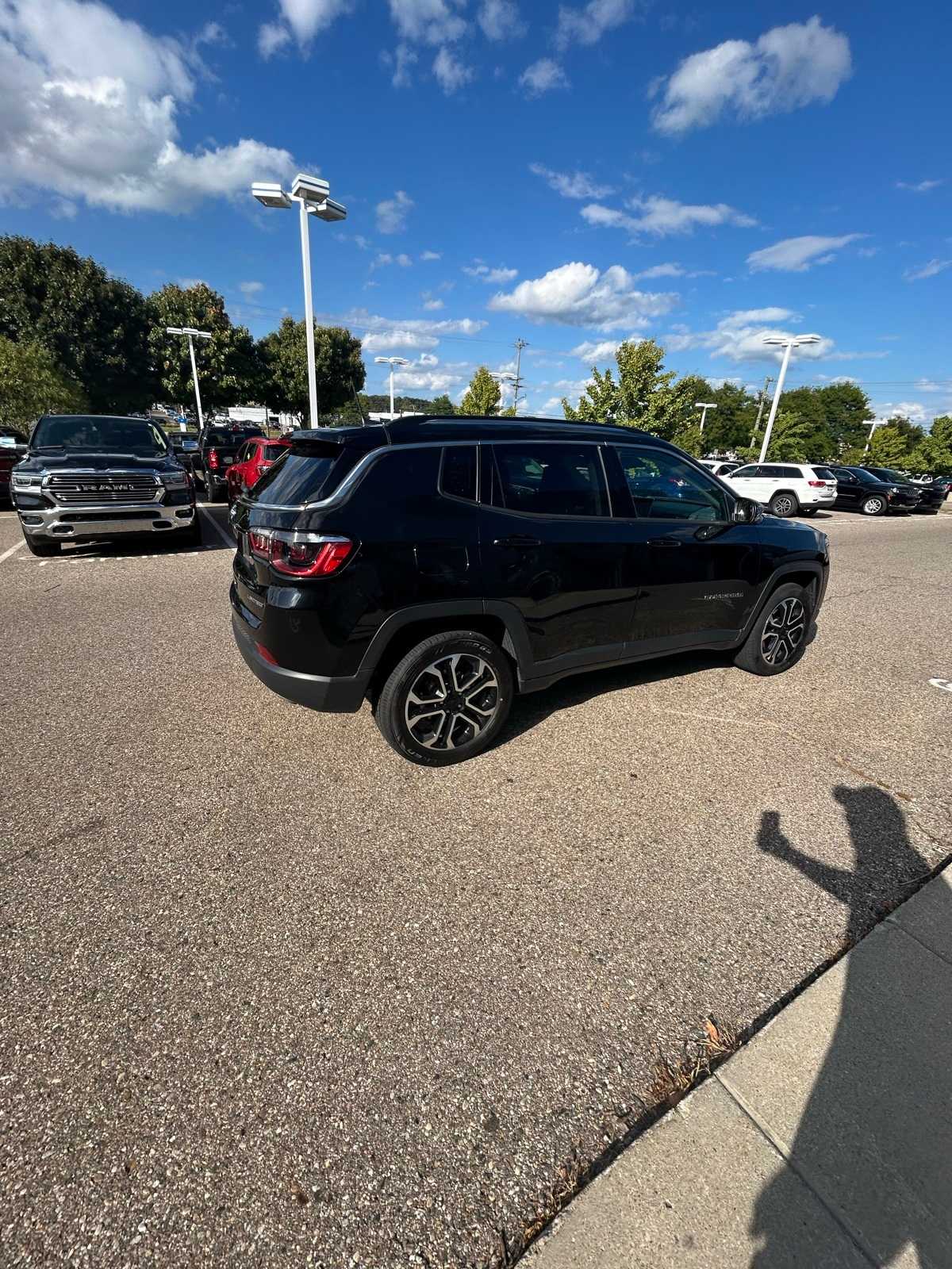 Thumbnail: 2022 Jeep Compass - 15