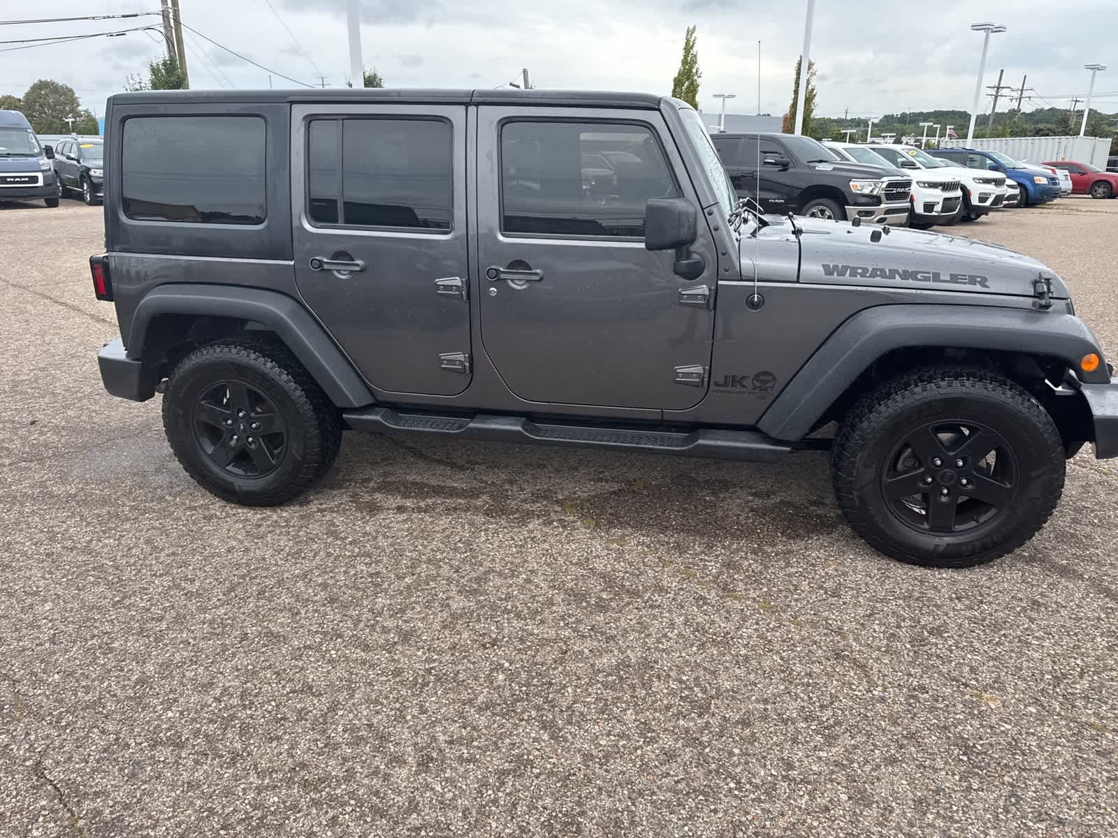 Thumbnail: 2018 Jeep Wrangler - 11