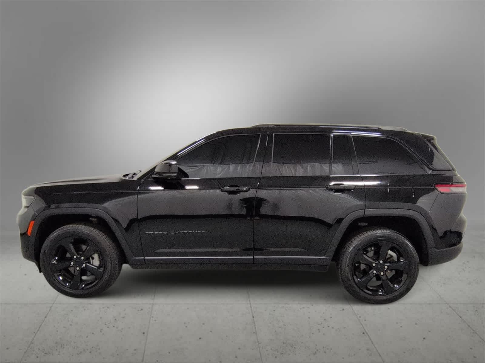 Thumbnail: 2023 Jeep Grand Cherokee - 5