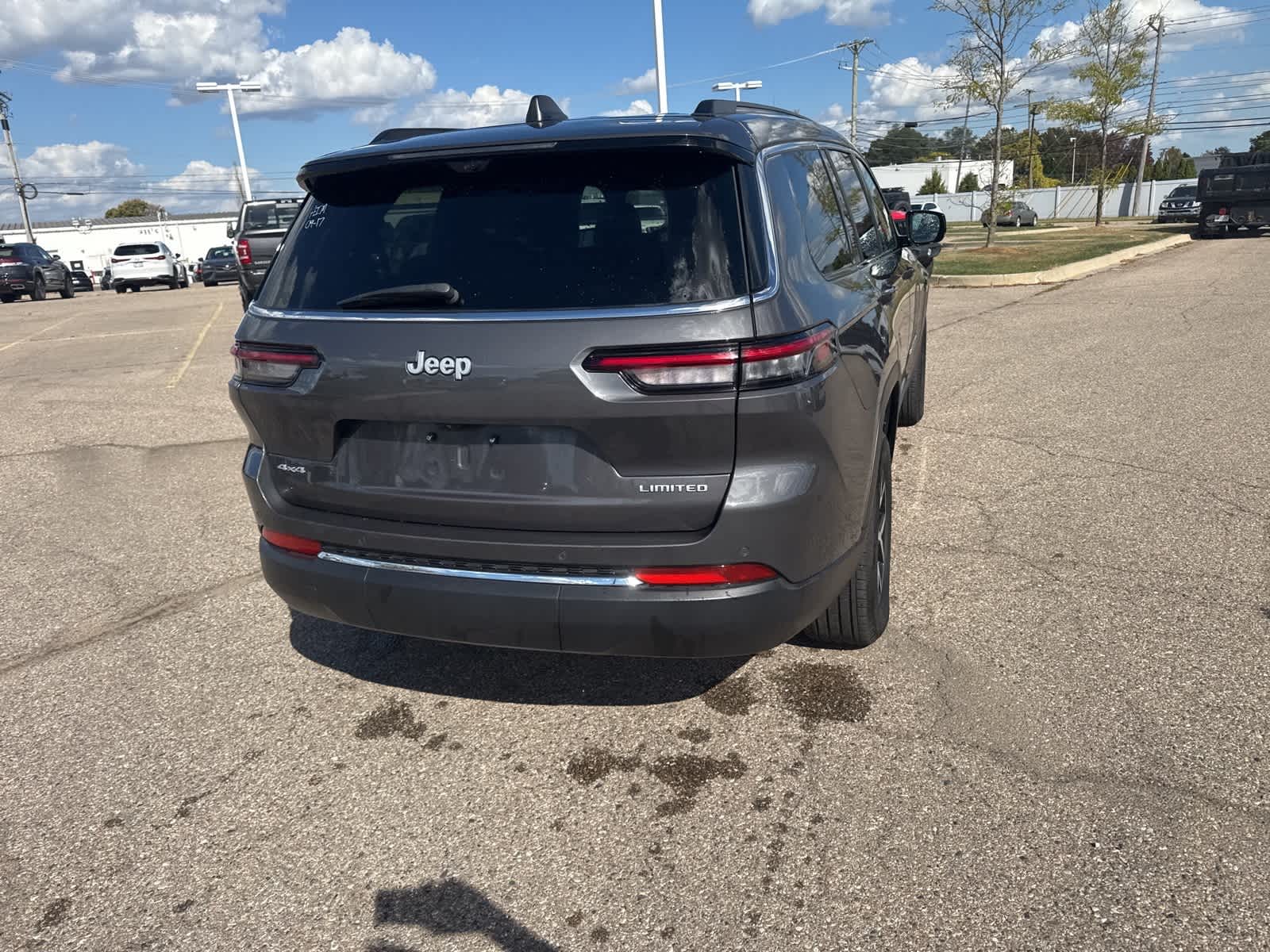 Thumbnail: 2024 Jeep Grand Cherokee L - 17