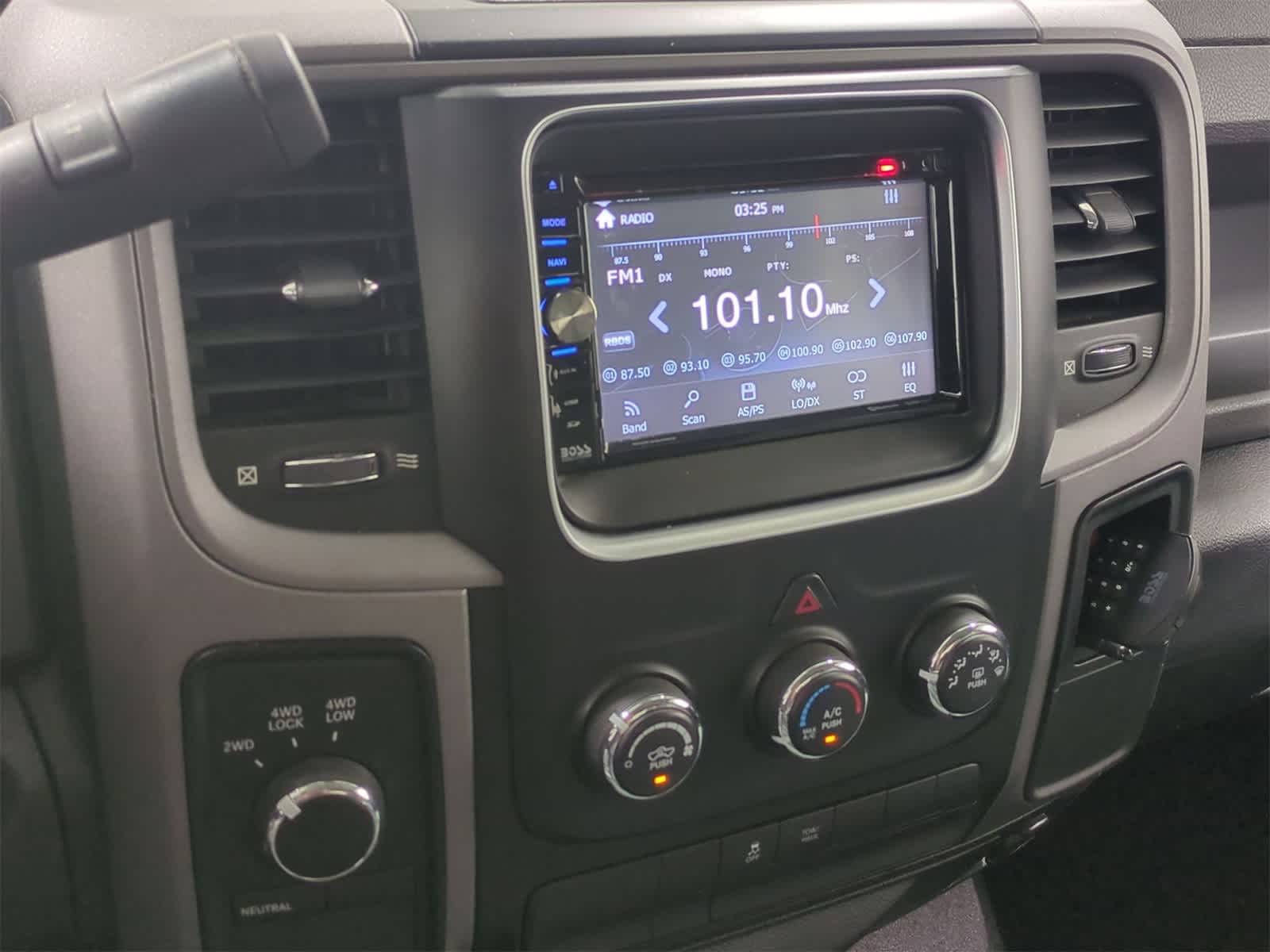 Thumbnail: 2014 RAM 1500 - 29