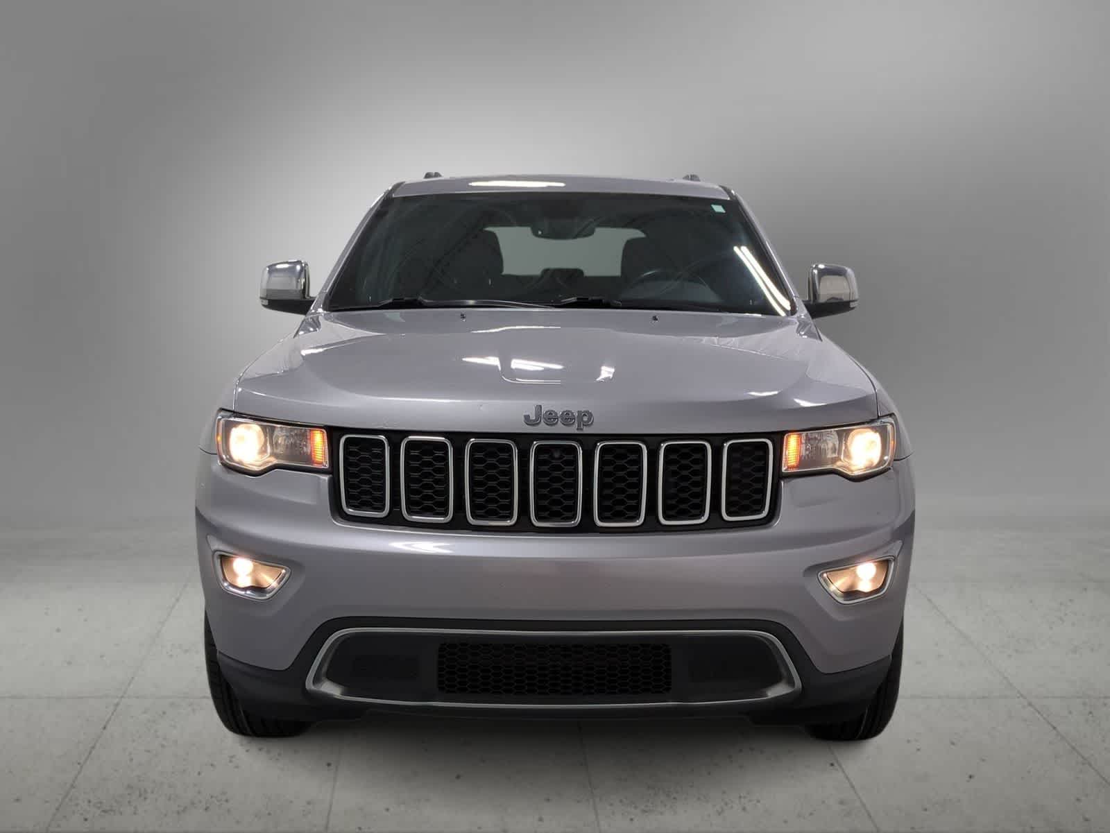 Thumbnail: 2019 Jeep Grand Cherokee - 3