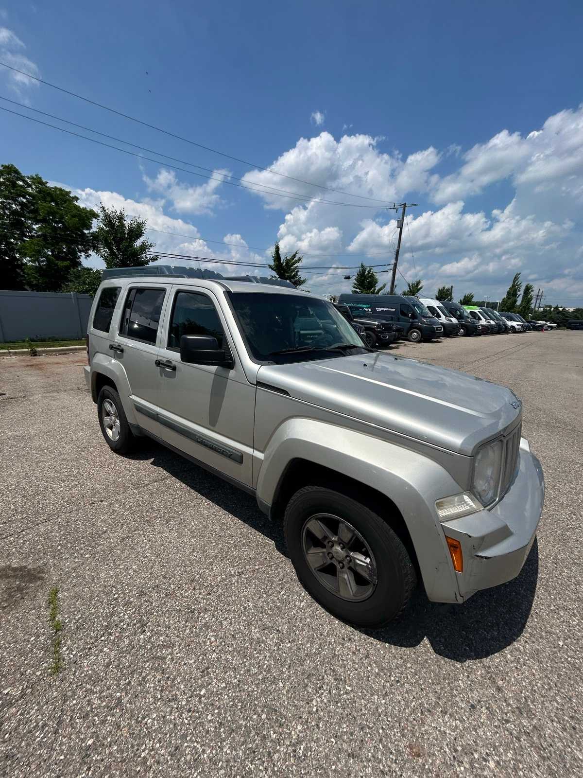 Thumbnail: 2009 Jeep Liberty - 11