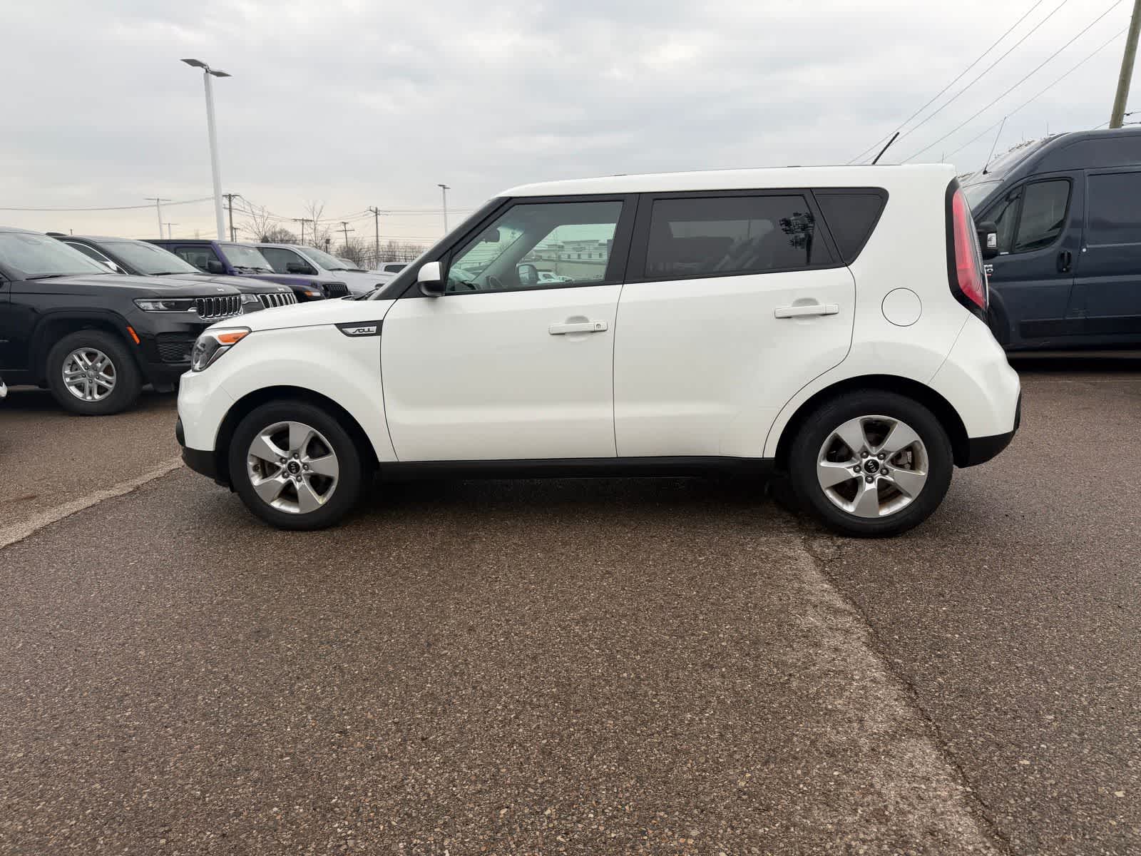 Thumbnail: 2017 Kia Soul - 24