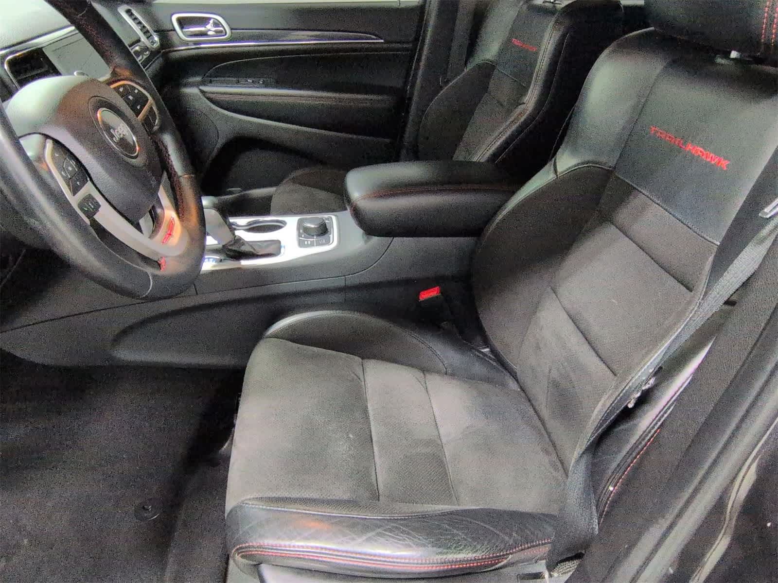 Thumbnail: 2019 Jeep Grand Cherokee - 17