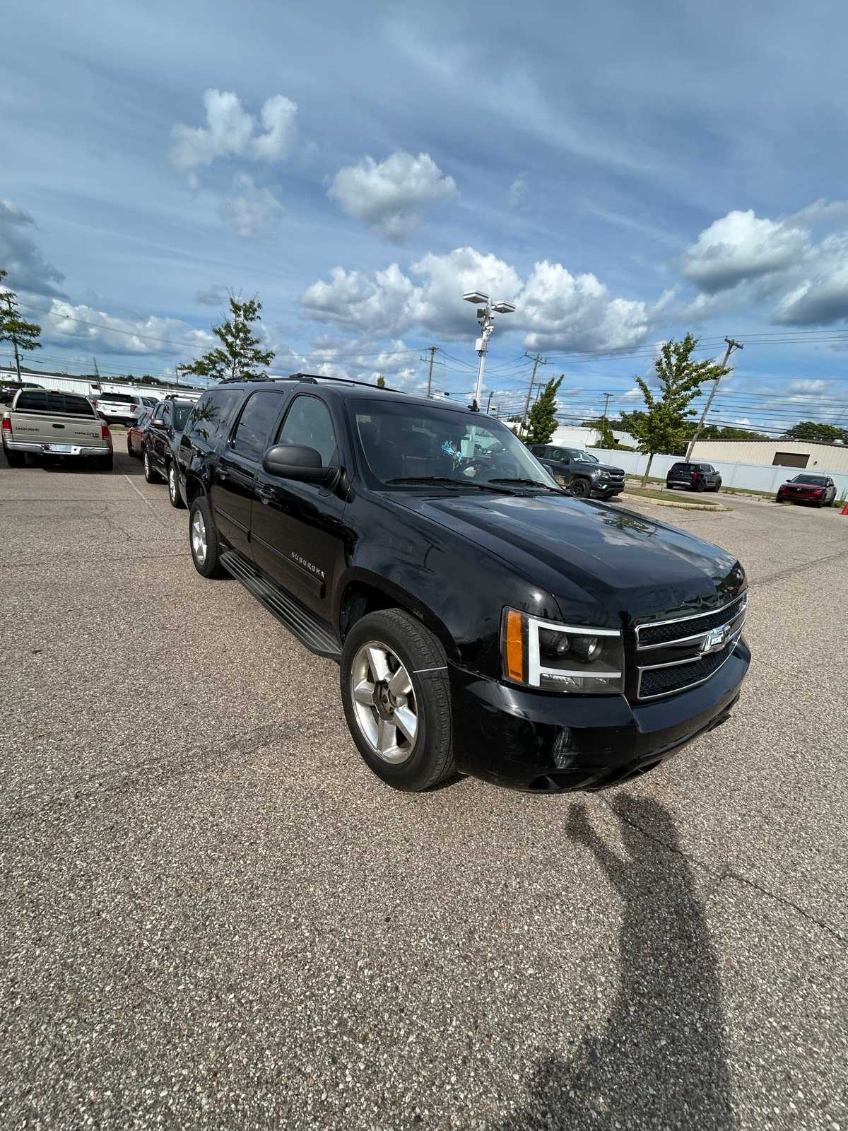 Thumbnail: 2011 Chevrolet Suburban - 11