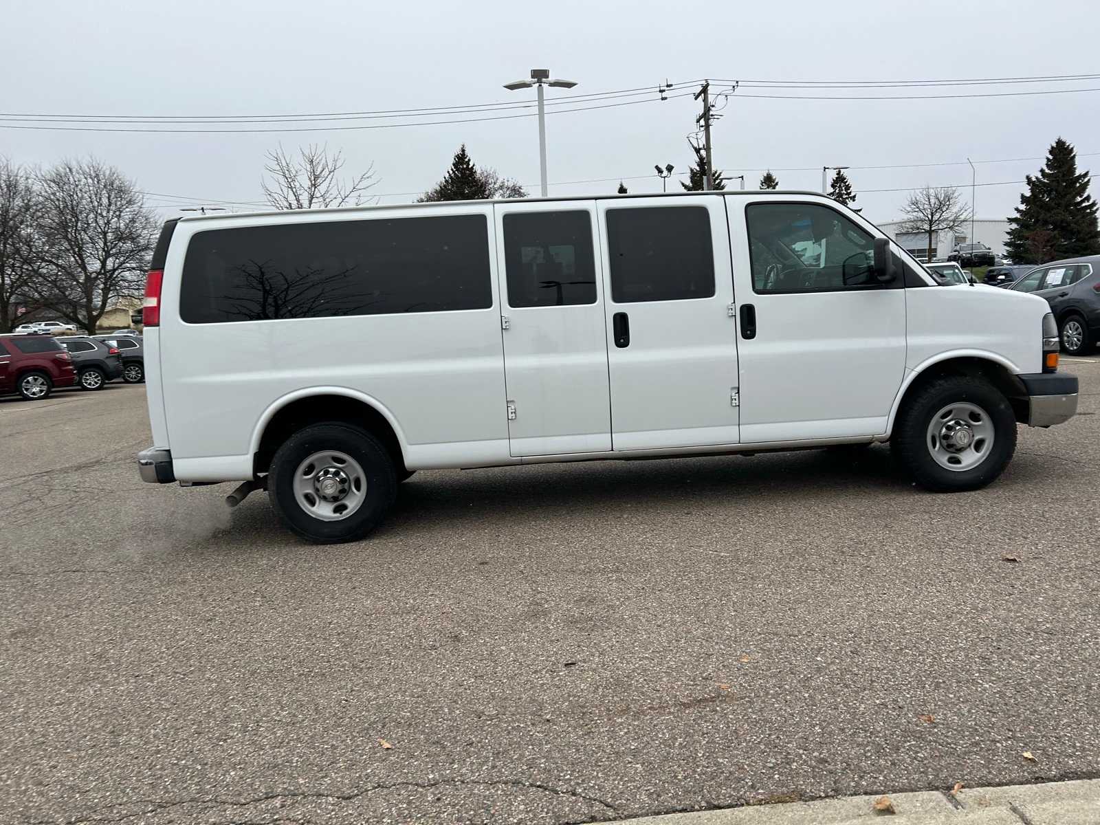 Thumbnail: 2016 Chevrolet Express - 15