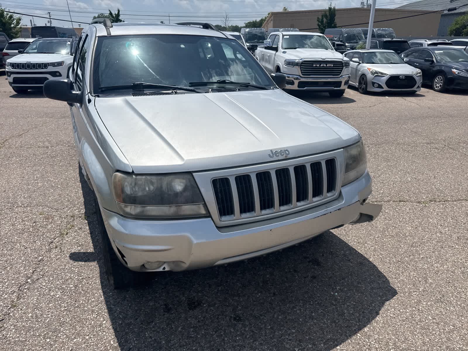 Thumbnail: 2004 Jeep Grand Cherokee - 6