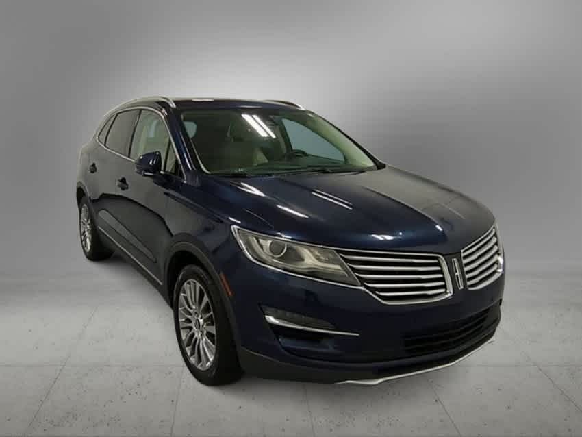 Thumbnail: 2015 Lincoln MKC - 2