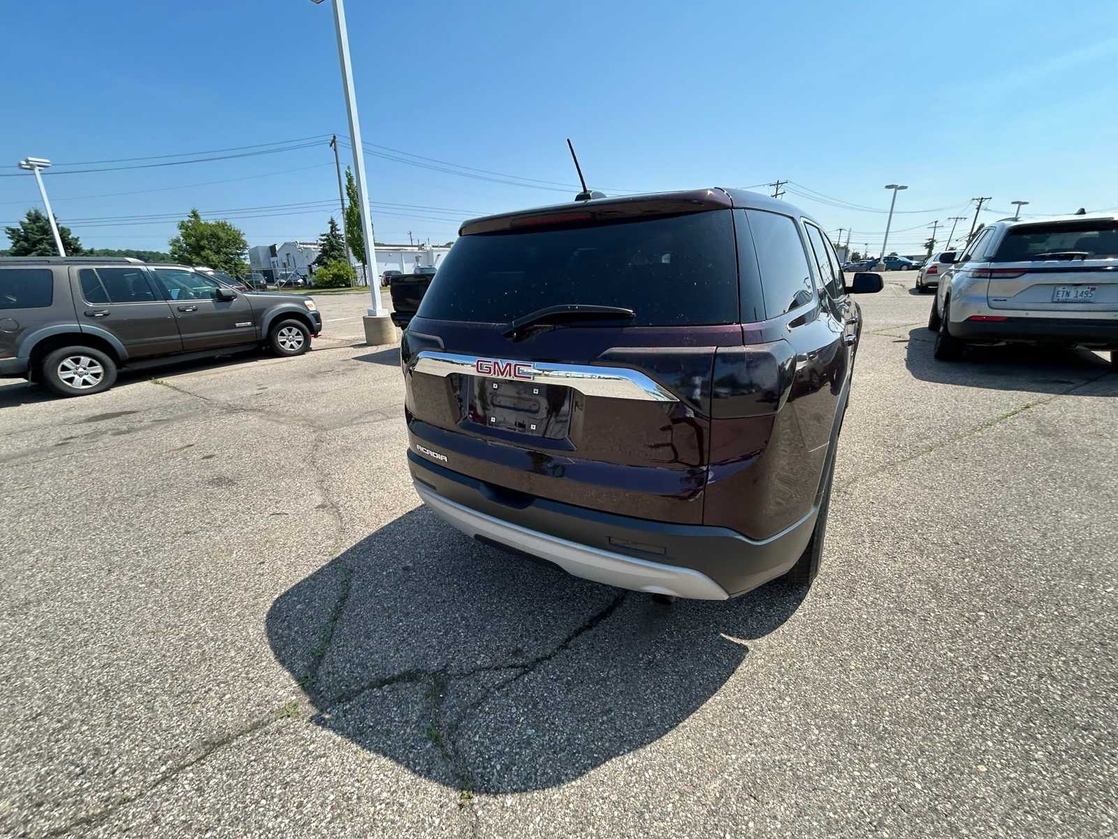 2017 GMC Acadia SLE 17