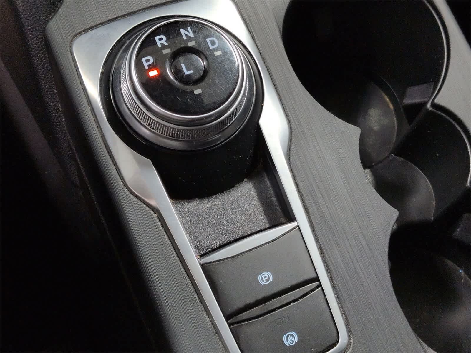 Thumbnail: 2021 Ford Escape - 32