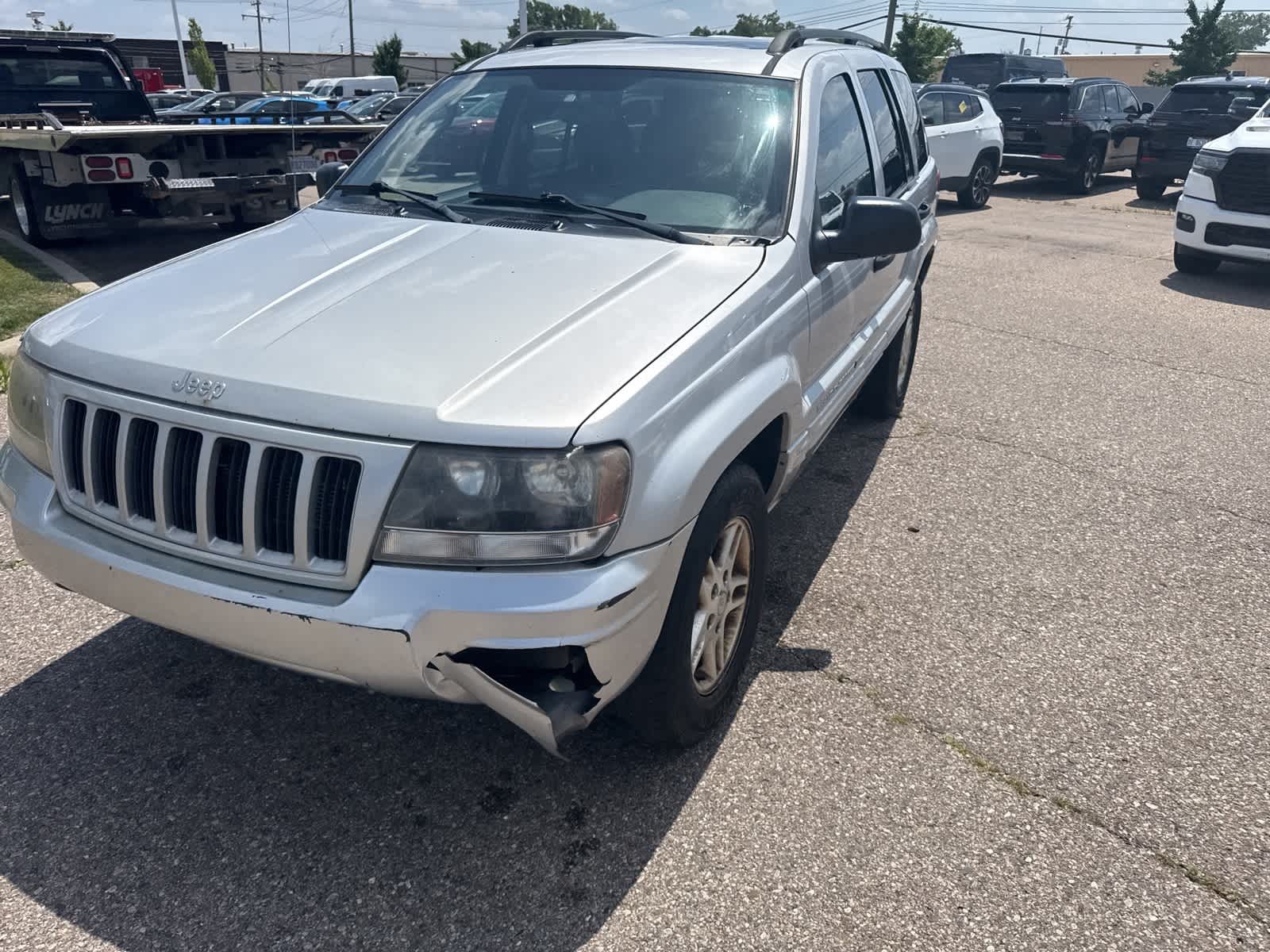 Thumbnail: 2004 Jeep Grand Cherokee - 2