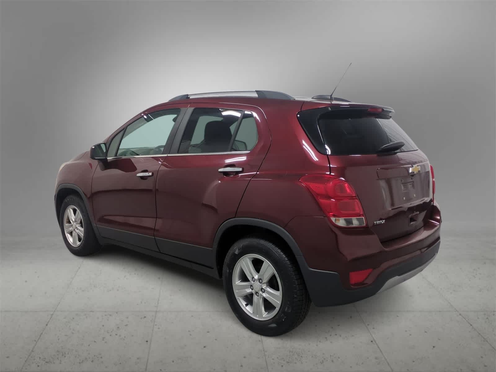Thumbnail: 2017 Chevrolet Trax - 6