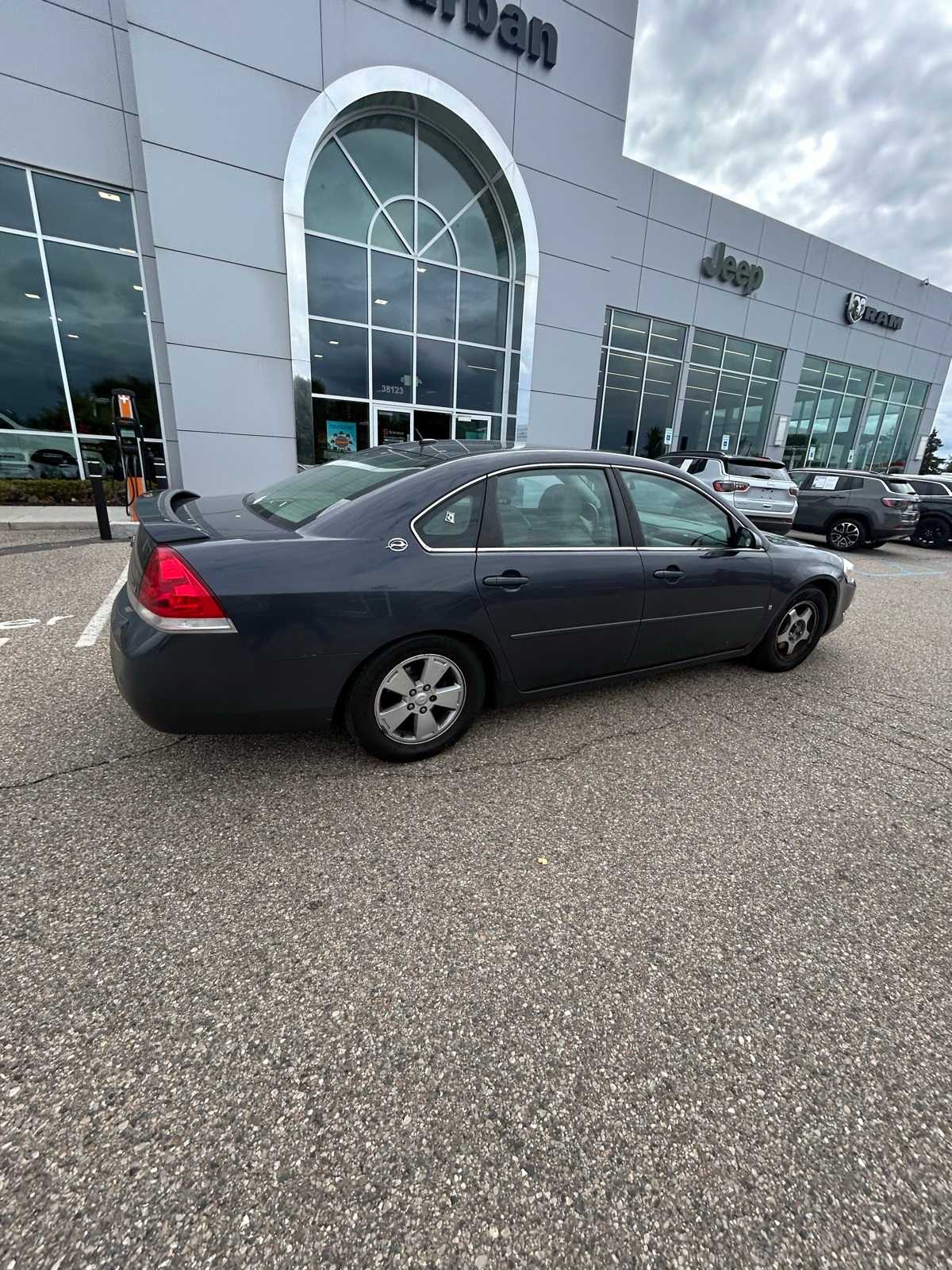 Thumbnail: 2008 Chevrolet Impala - 17