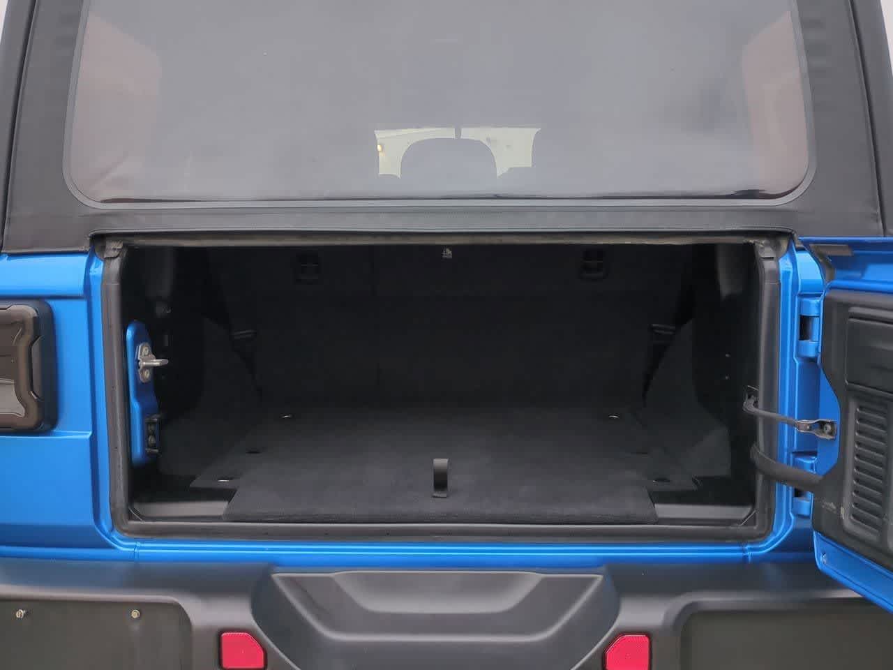 Thumbnail: 2021 Jeep Wrangler - 32