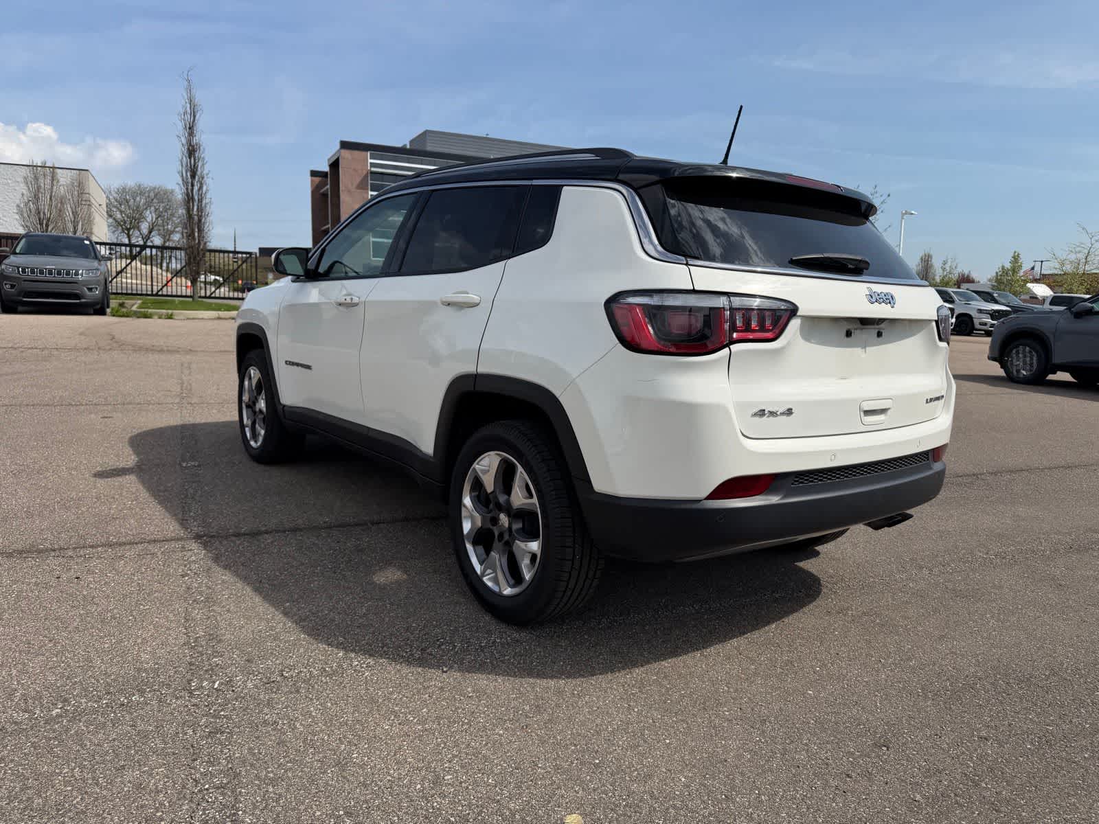 Thumbnail: 2019 Jeep Compass - 23