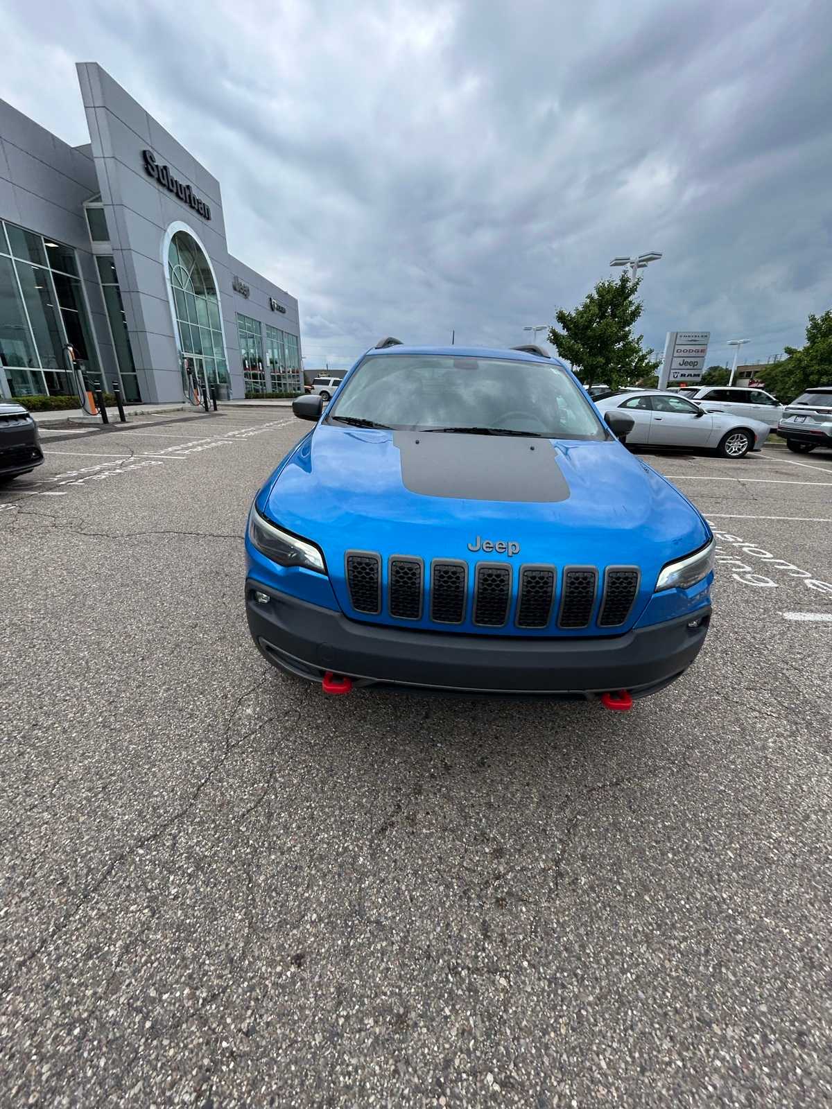 Thumbnail: 2019 Jeep Cherokee - 3