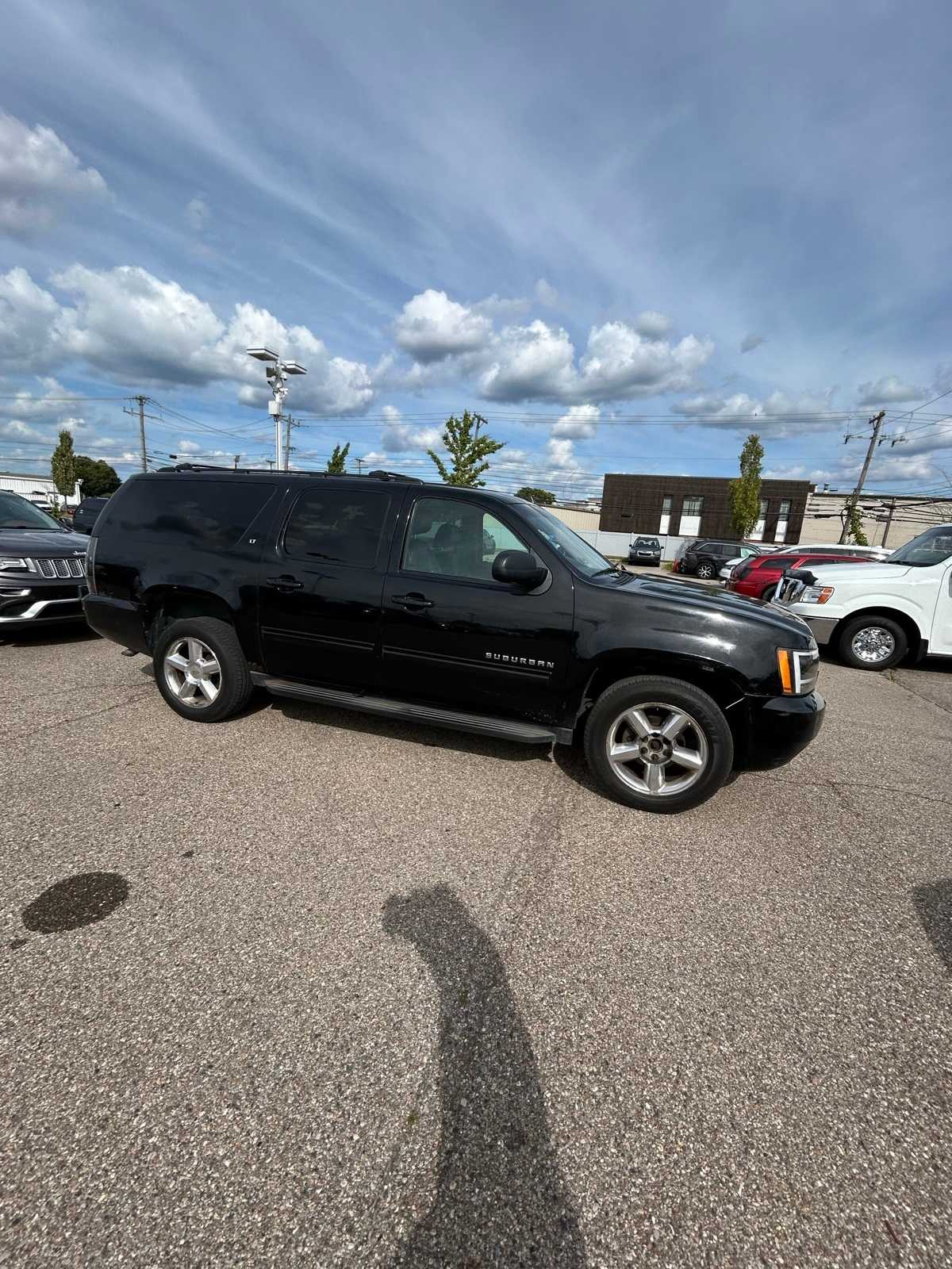 Thumbnail: 2011 Chevrolet Suburban - 14
