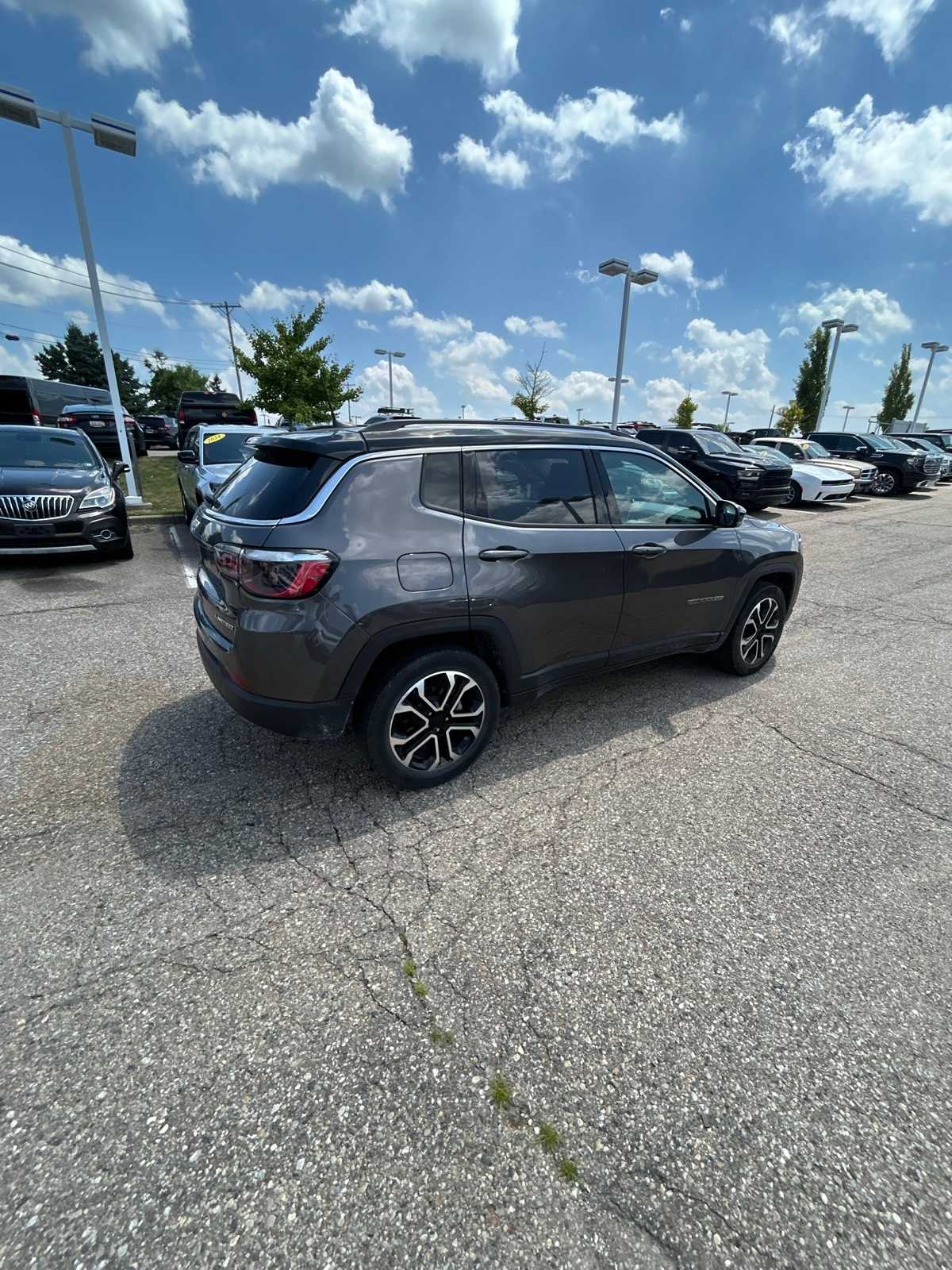 Thumbnail: 2022 Jeep Compass - 18