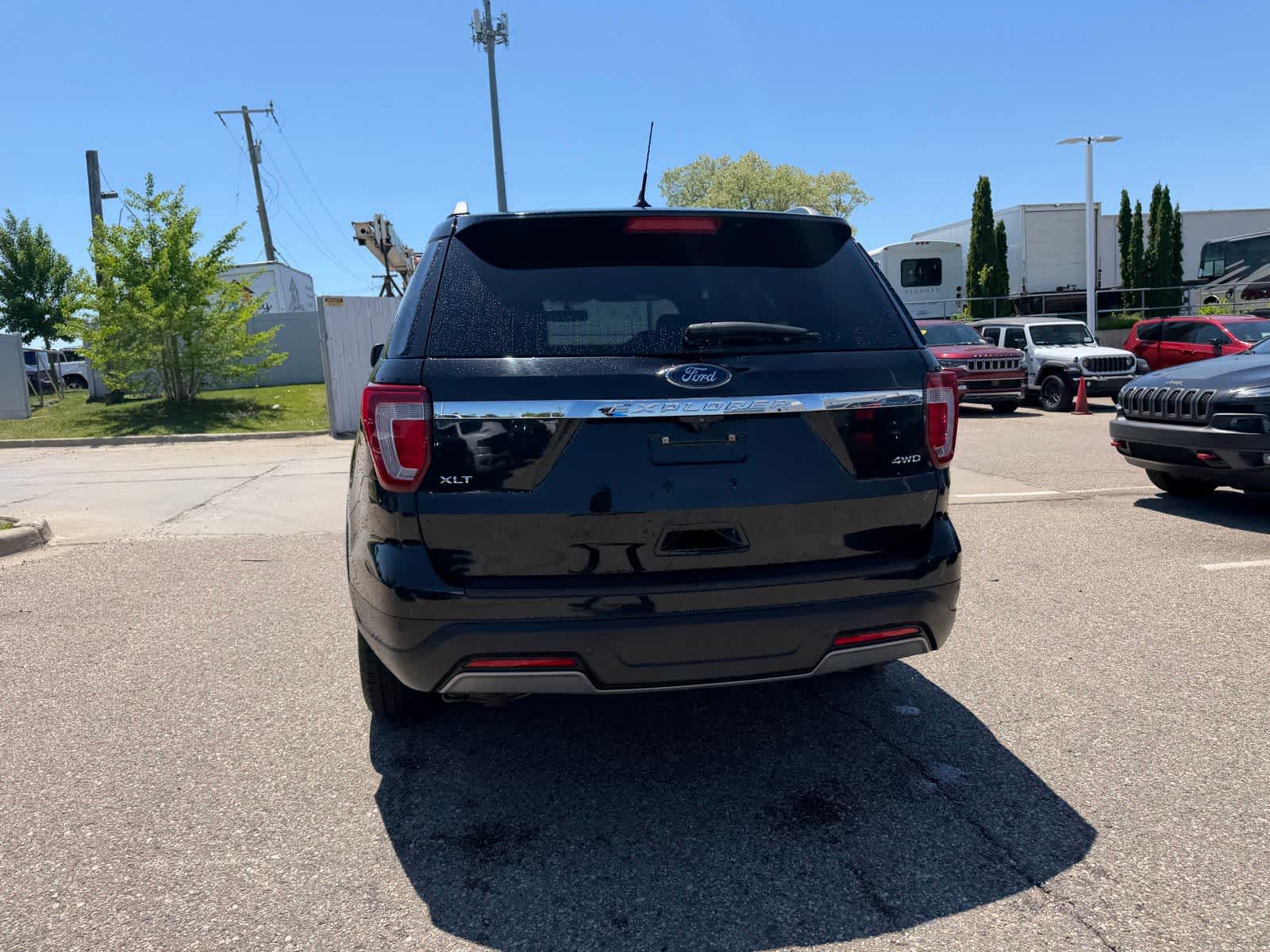Thumbnail: 2019 Ford Explorer - 18