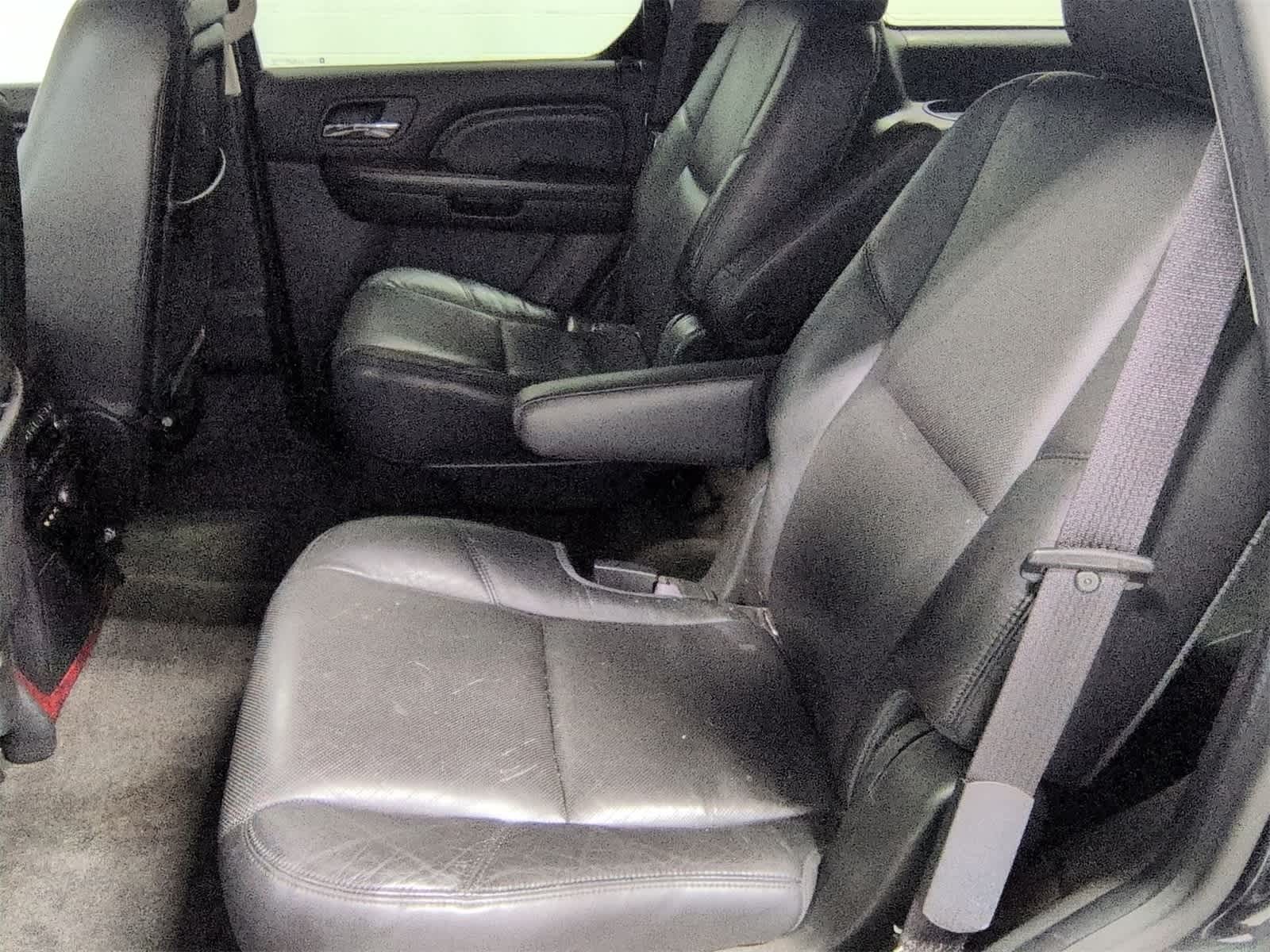 Thumbnail: 2012 Cadillac Escalade - 21