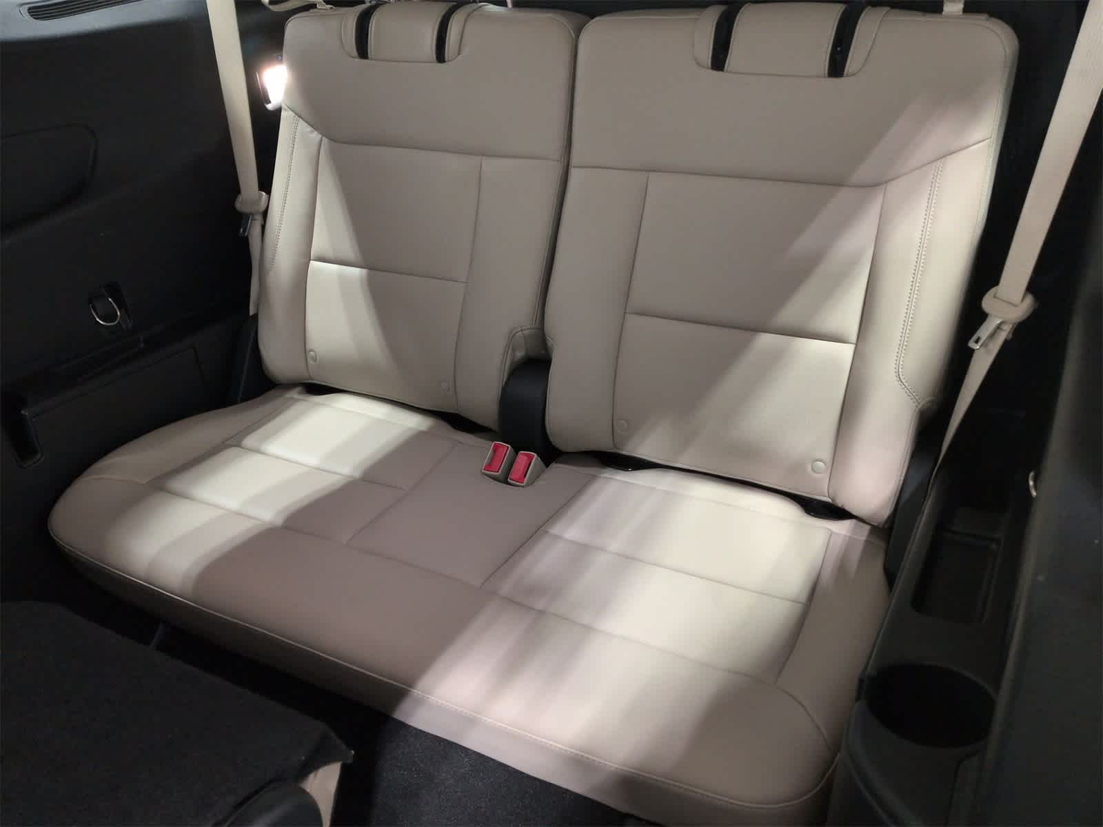 Thumbnail: 2021 Ford Explorer - 36