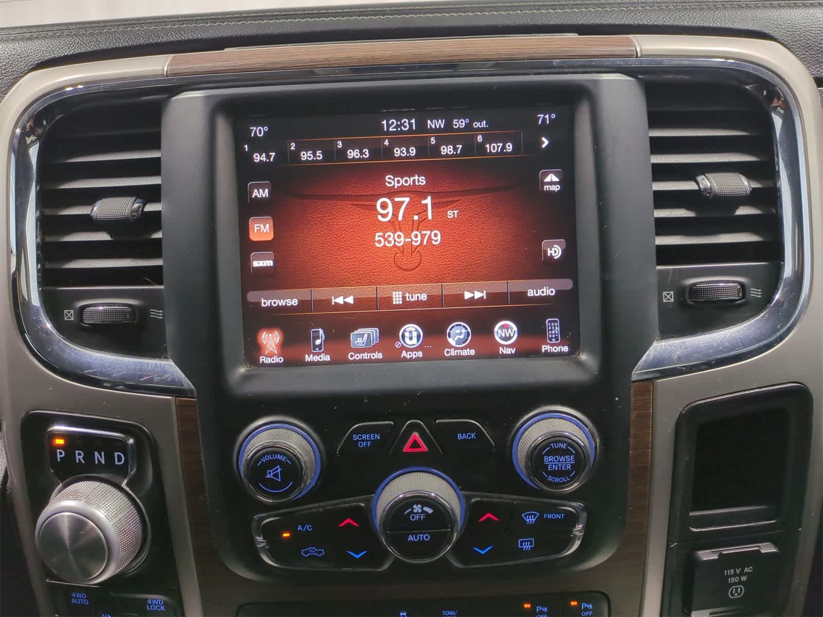 2016 RAM 1500 Laramie 27