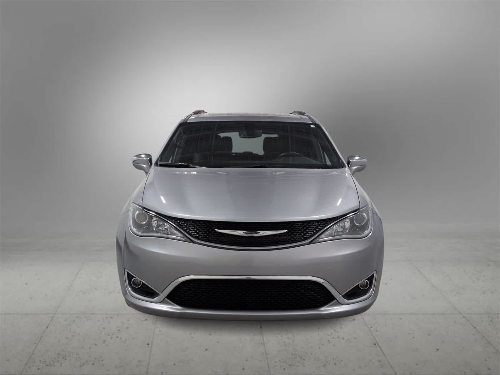 Thumbnail: 2020 Chrysler Pacifica - 3