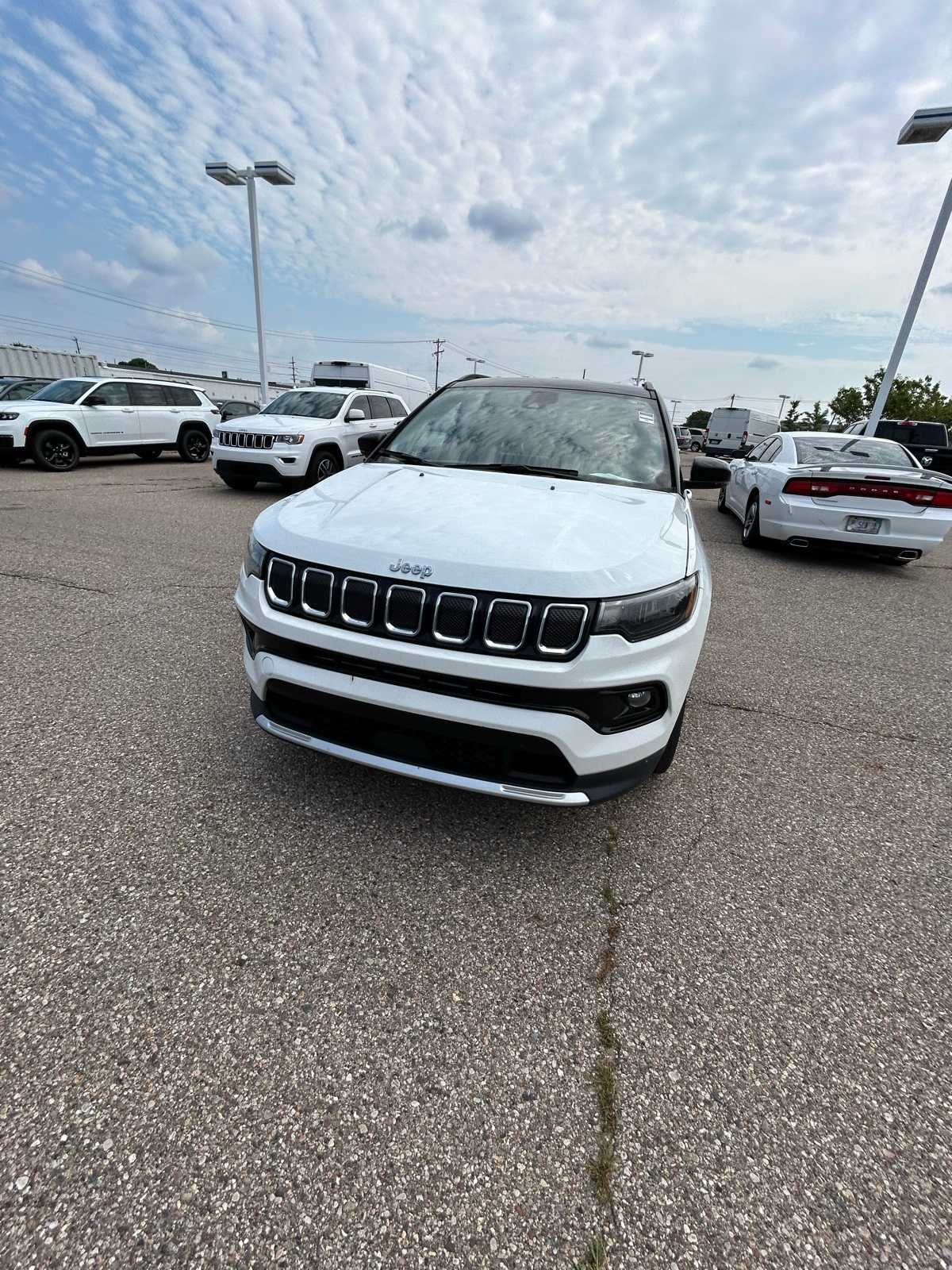 Thumbnail: 2022 Jeep Compass - 6