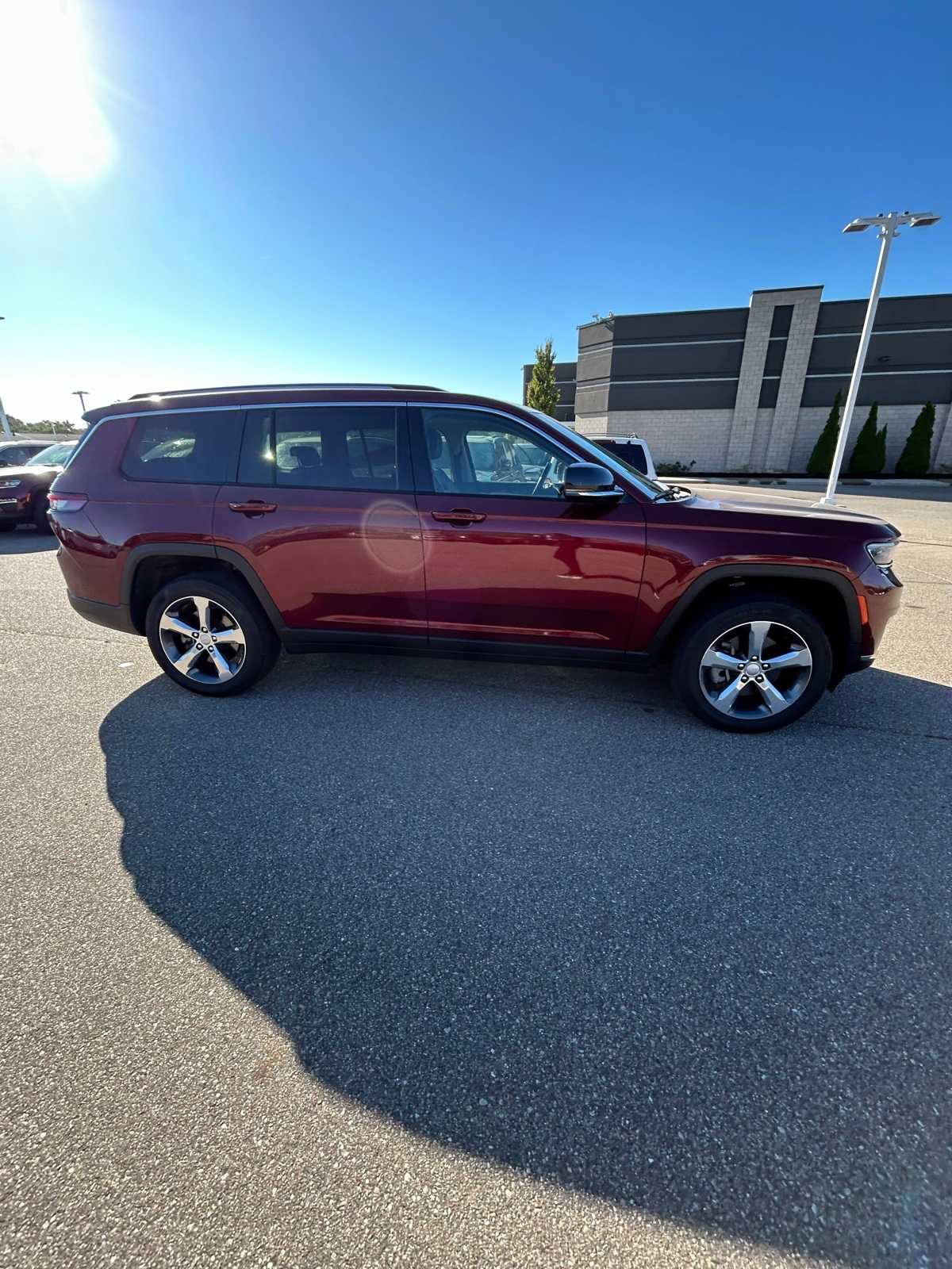 Thumbnail: 2021 Jeep Grand Cherokee L - 9