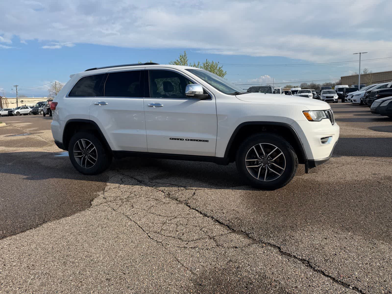 Thumbnail: 2021 Jeep Grand Cherokee - 12