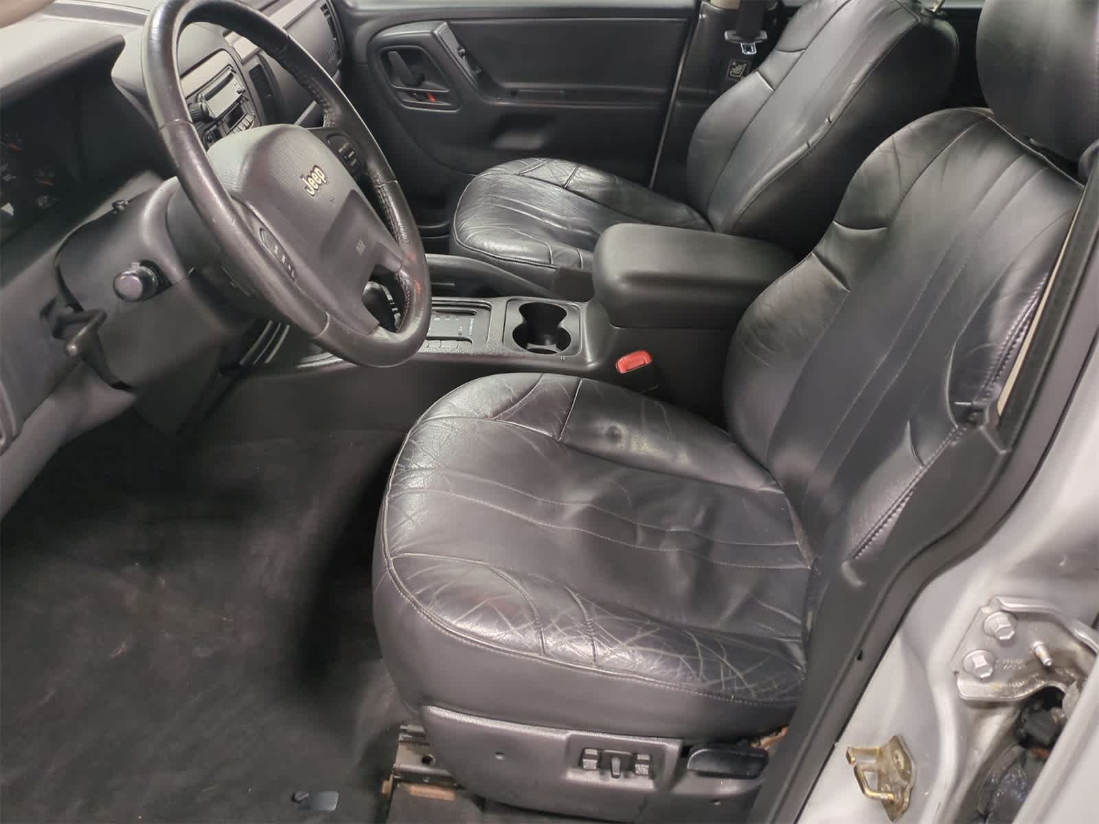 Thumbnail: 2004 Jeep Grand Cherokee - 15