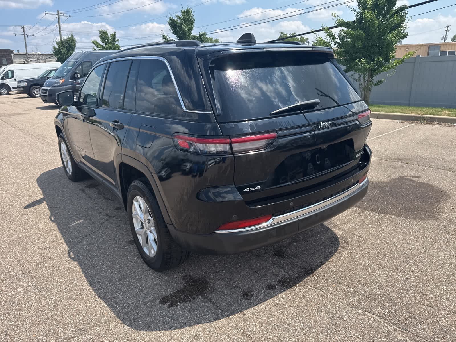 Thumbnail: 2023 Jeep Grand Cherokee - 22